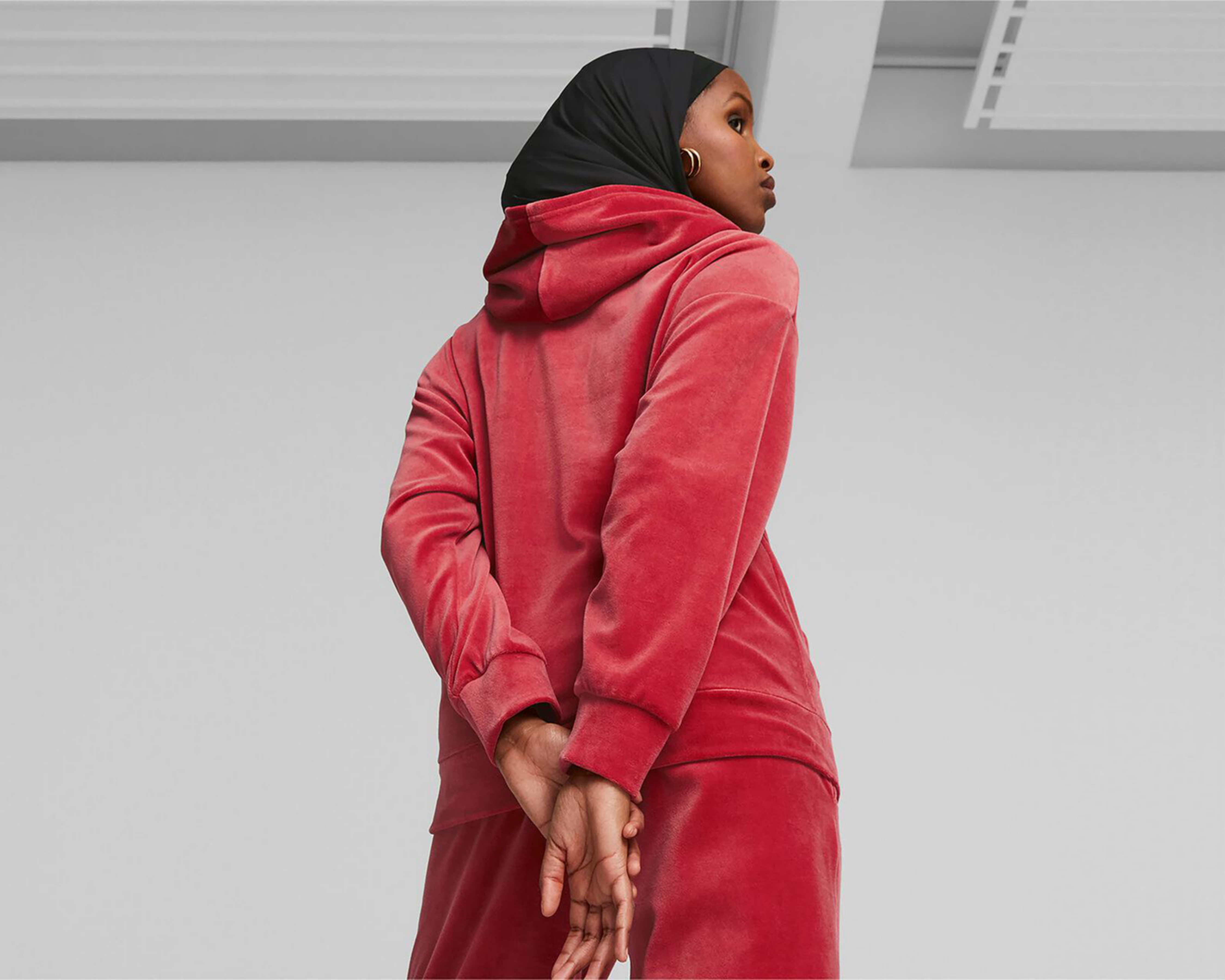Foto 3 pulgar | Sudadera de Entrenamiento Puma con Capucha para Mujer