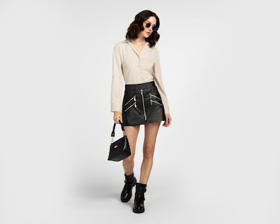 Foto 2 | Short Falda Boy London Tipo Cuero