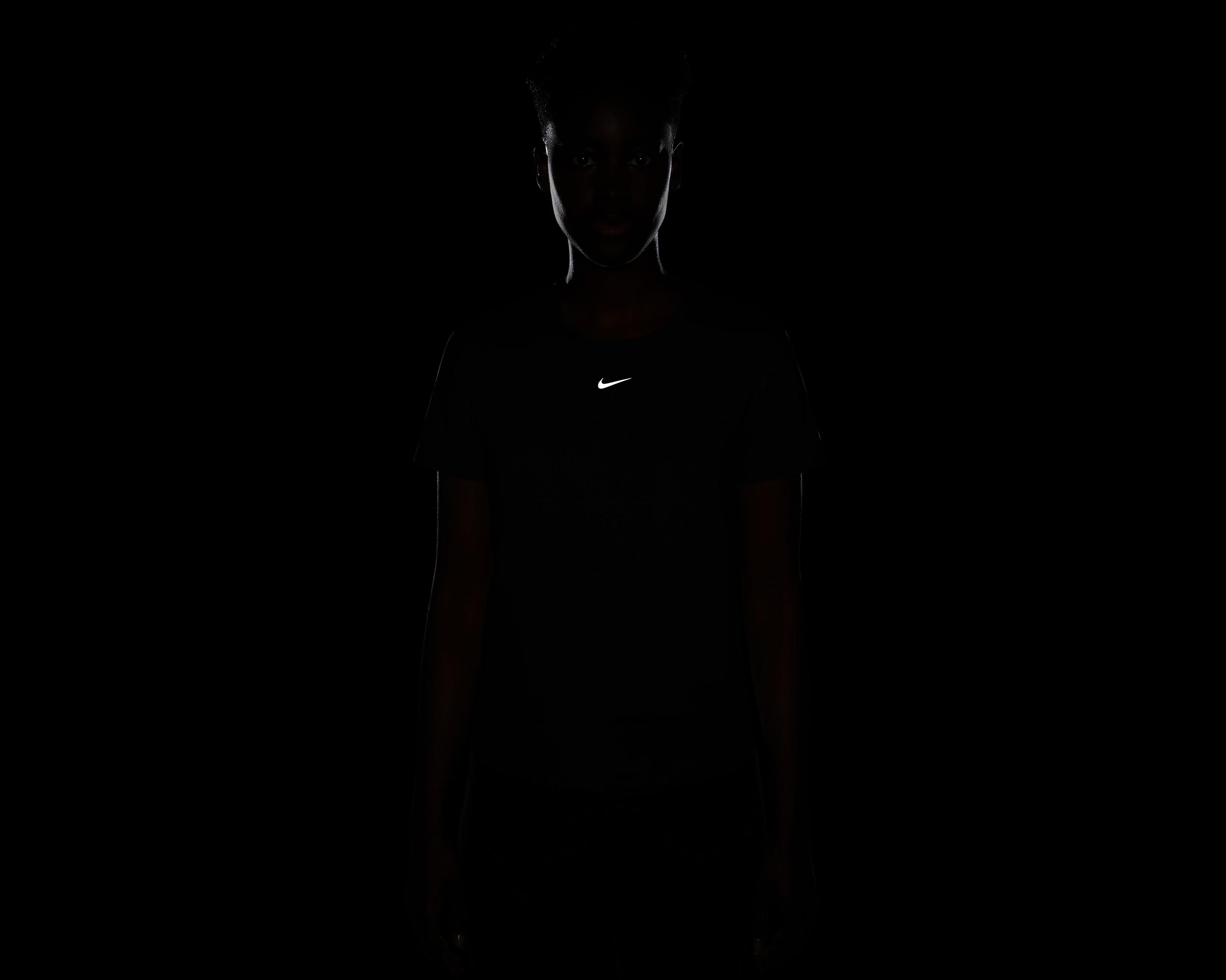 Foto 8 pulgar | Playera de Entrenamiento Nike Dri-FIT para Mujer
