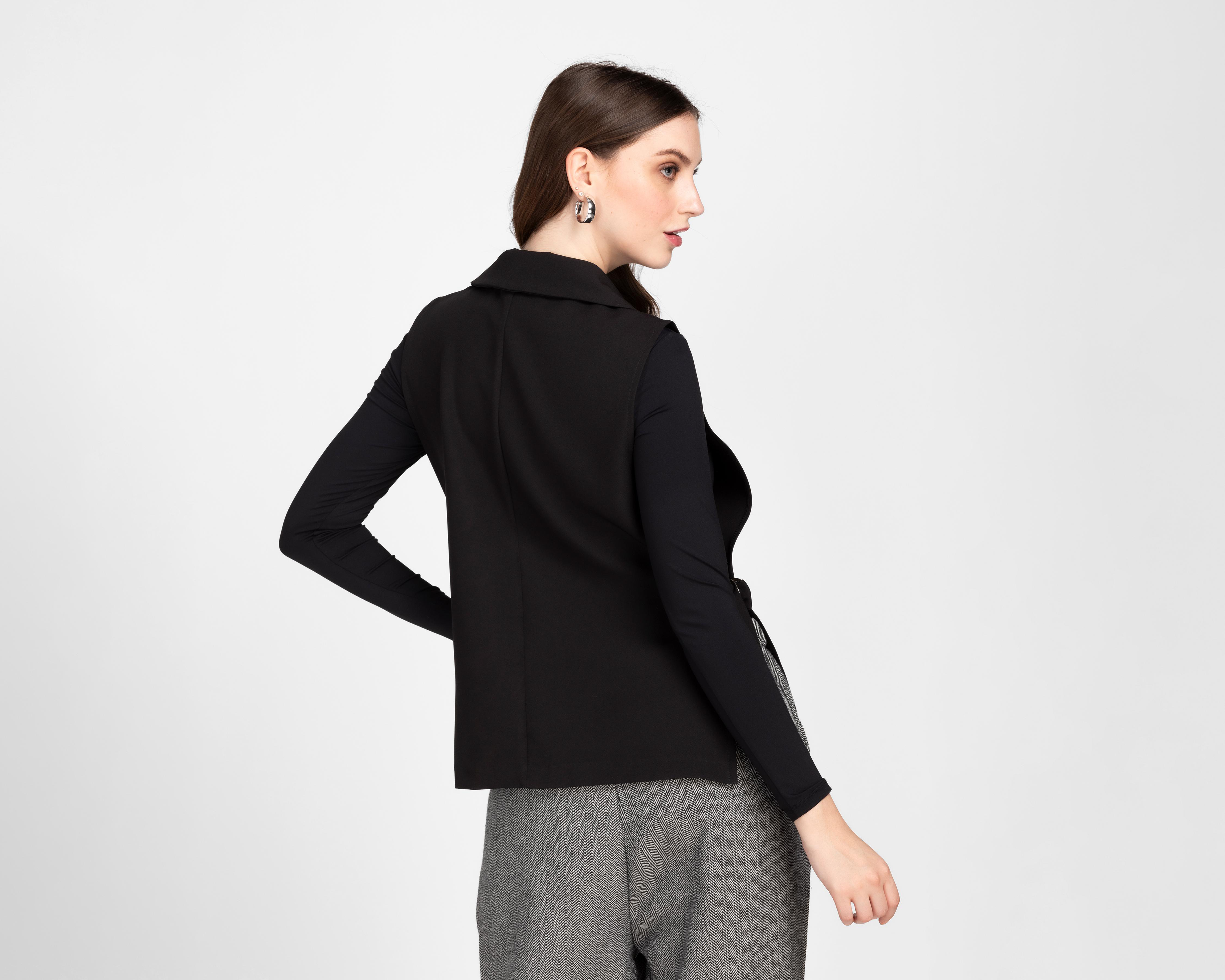 Foto 4 pulgar | Chaleco Negro Sahara para Mujer