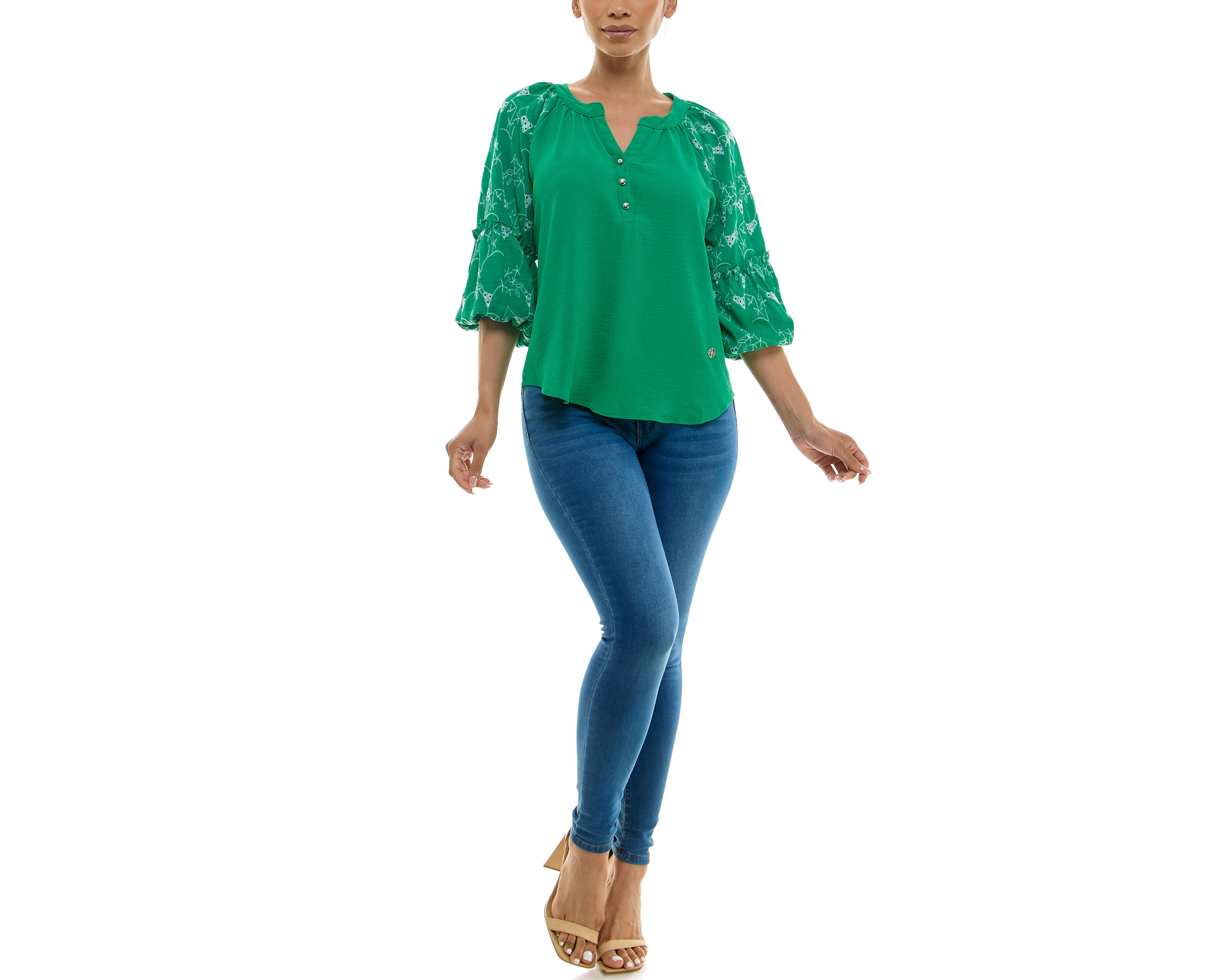 Foto 2 pulgar | Blusa Adrienne Vittadini con Botones y Corte Láser