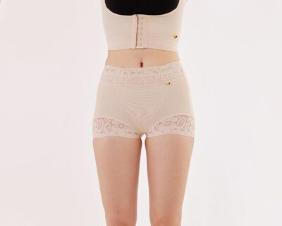 Foto 1 | Pantaleta Control Lanude con Encaje para Mujer