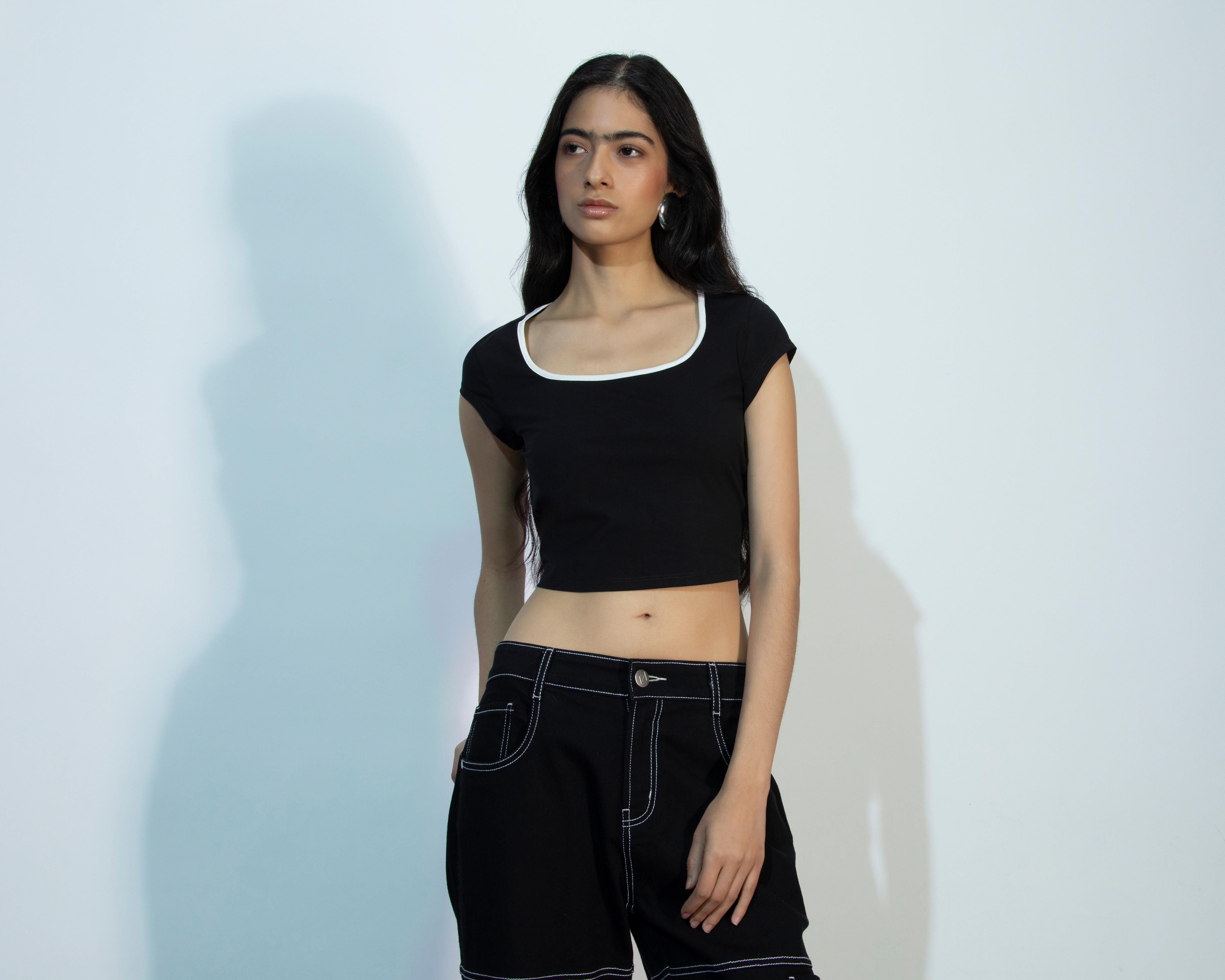 Foto 3 pulgar | Playera Strona Negra para Mujer