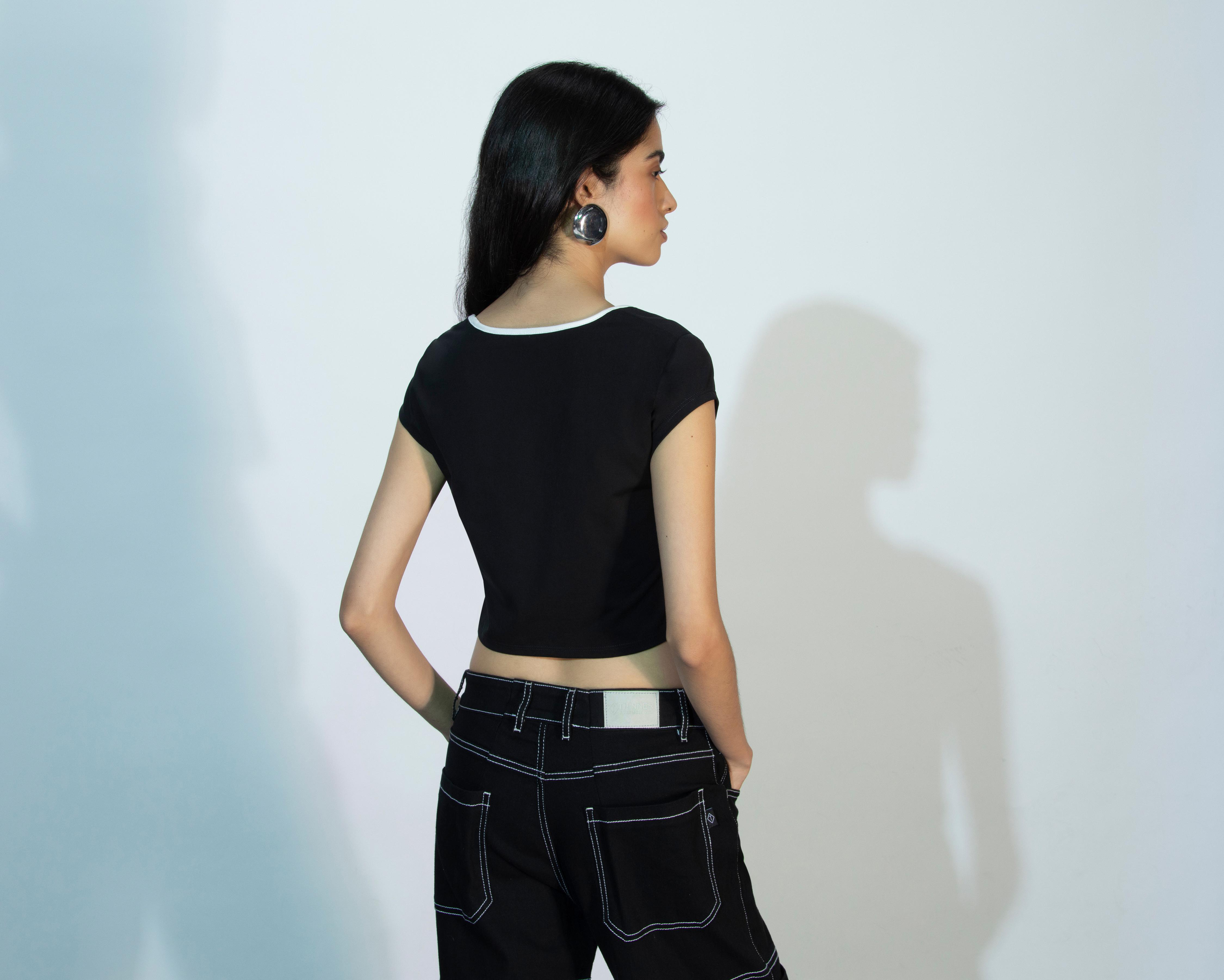 Foto 4 pulgar | Playera Strona Negra para Mujer