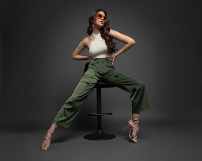 Foto 1 | Pantalón Casual Jennifer Lopez Verde
