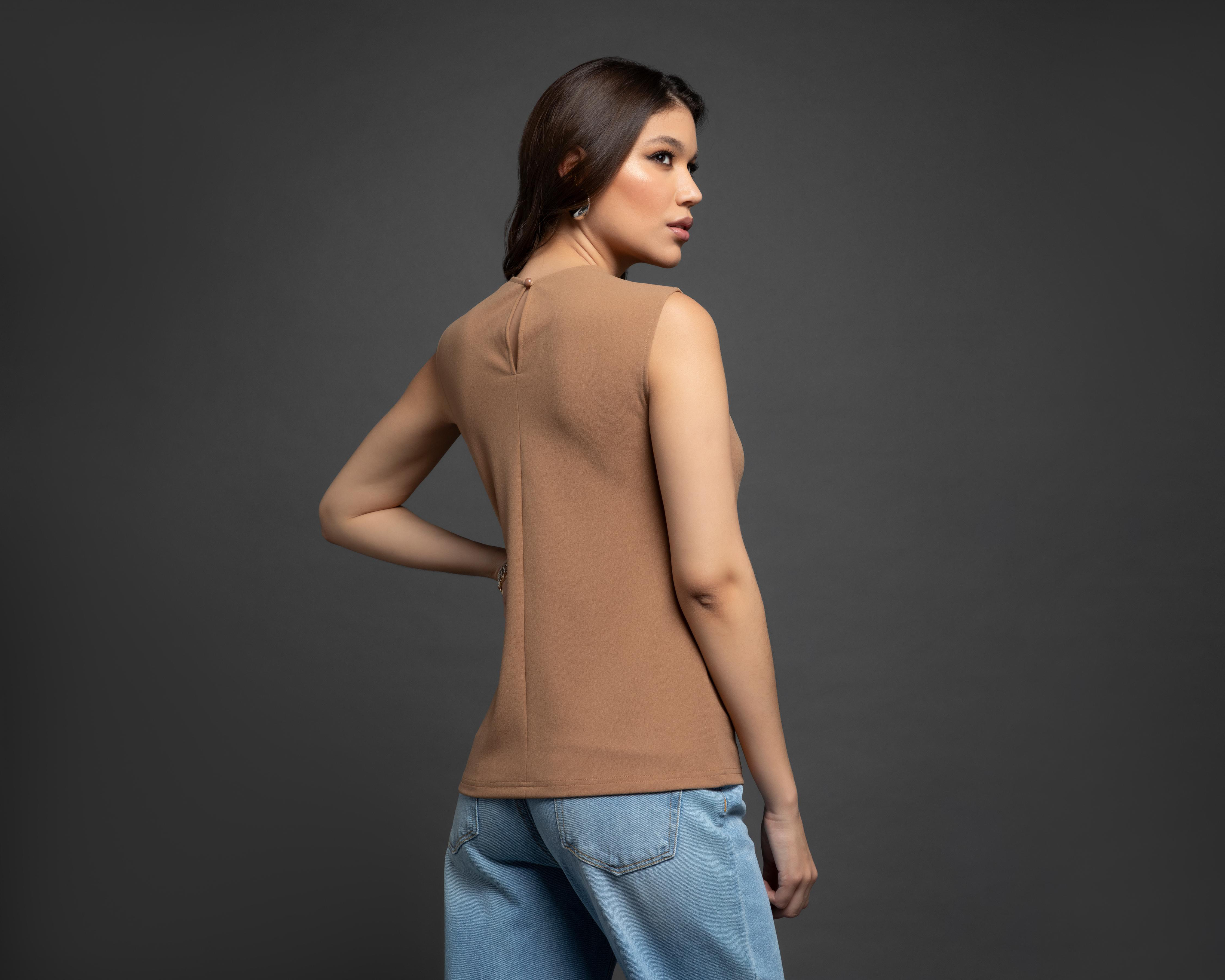 Foto 4 pulgar | Blusa Jennifer Lopez Beige sin Mangas