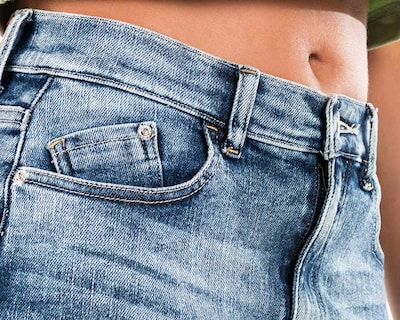 Foto 4 | Falda Corta Oggi de Mezclilla para Mujer