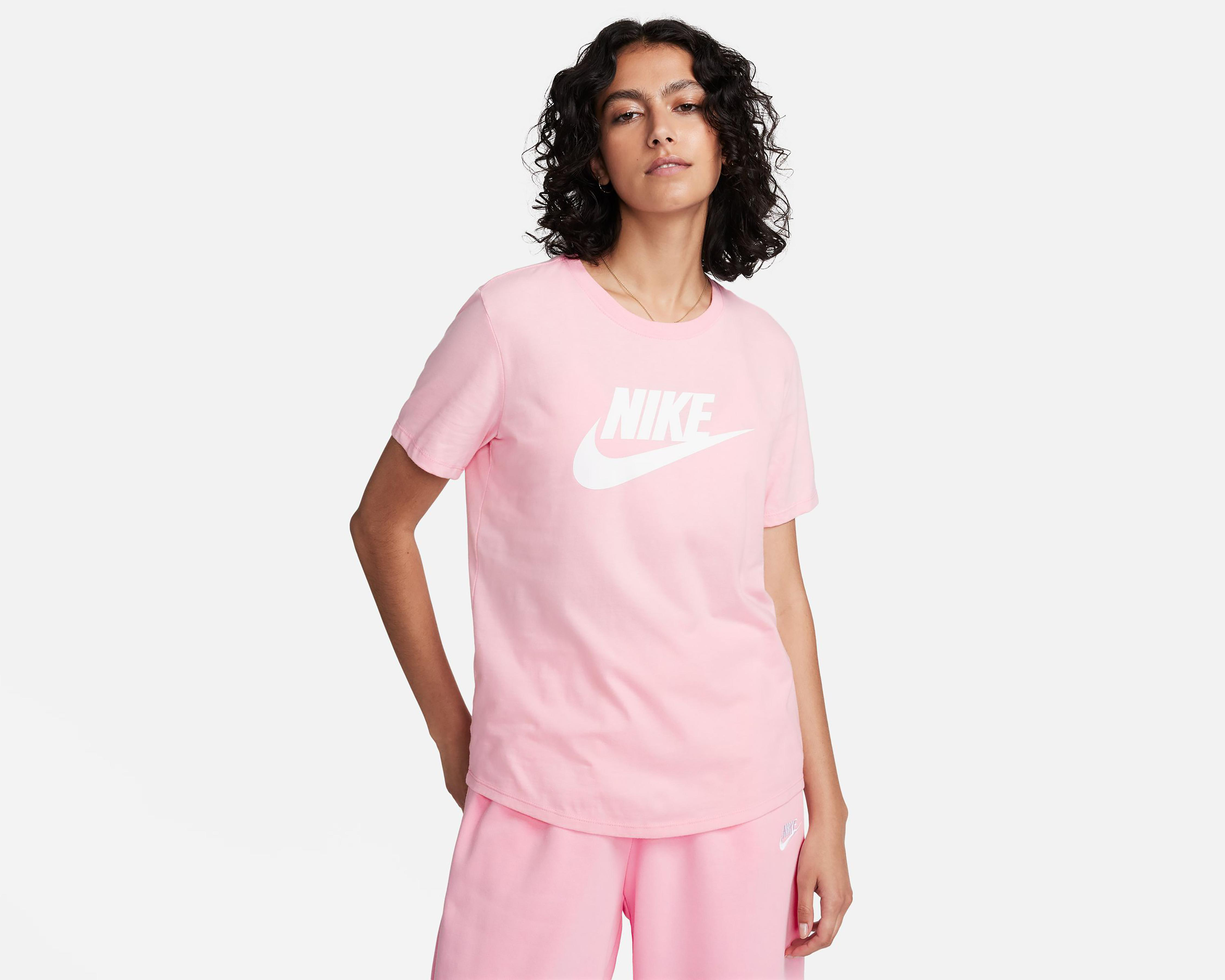 Foto 2 pulgar | Playera de Entrenamiento Nike con Estampado para Mujer