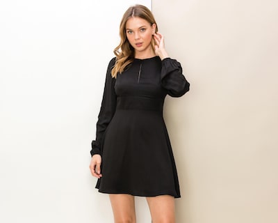 Foto 1 | Vestido Casual Sahara Negro Corto con Abertura en Escote