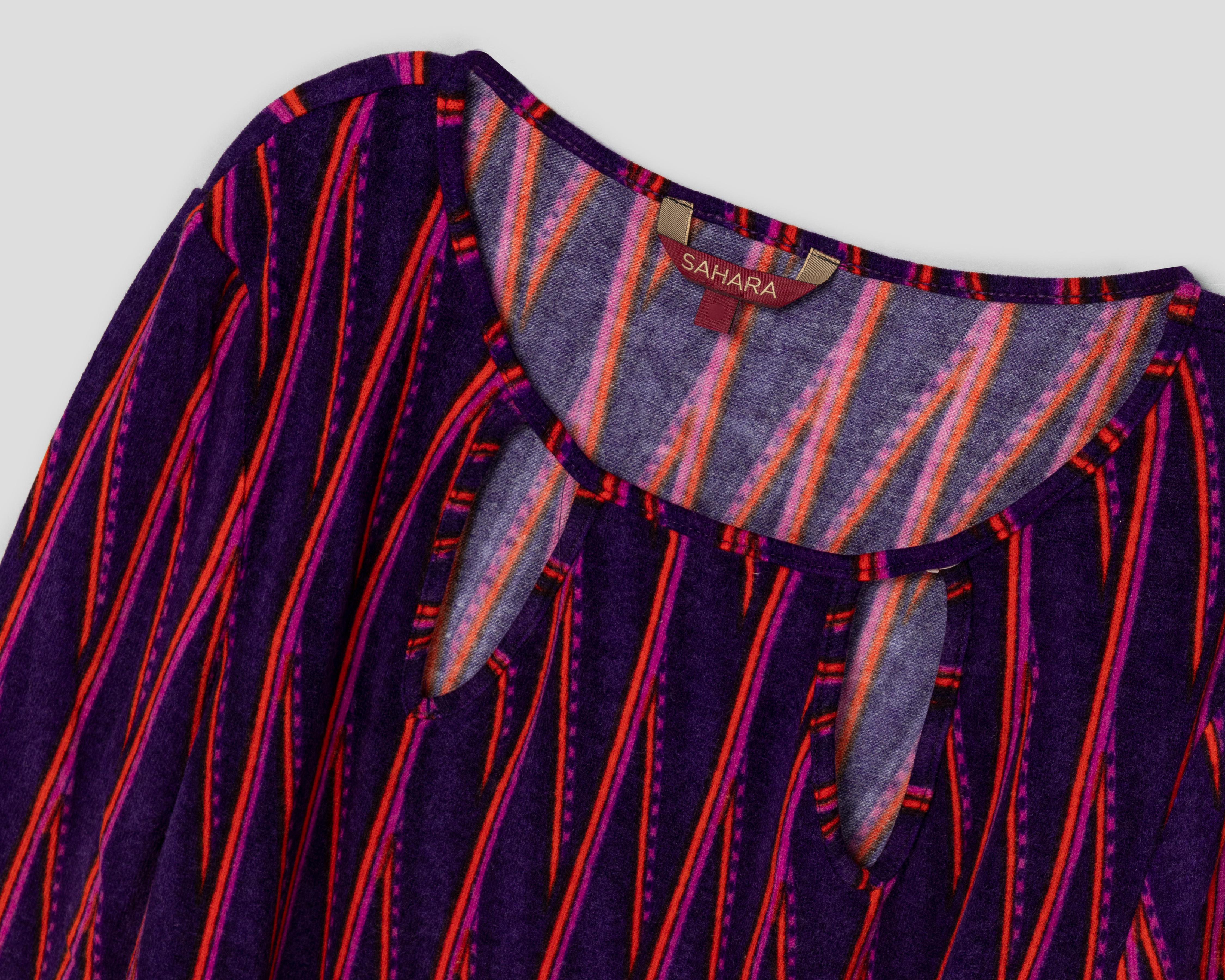 Foto 4 pulgar | Vestido Sahara de Coctel con Manga Larga y Abertura en Escote