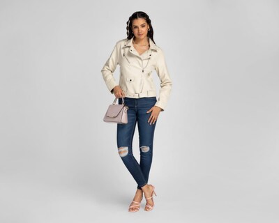 Foto 2 | Chamarra Pink Cotton tipo Vinipiel