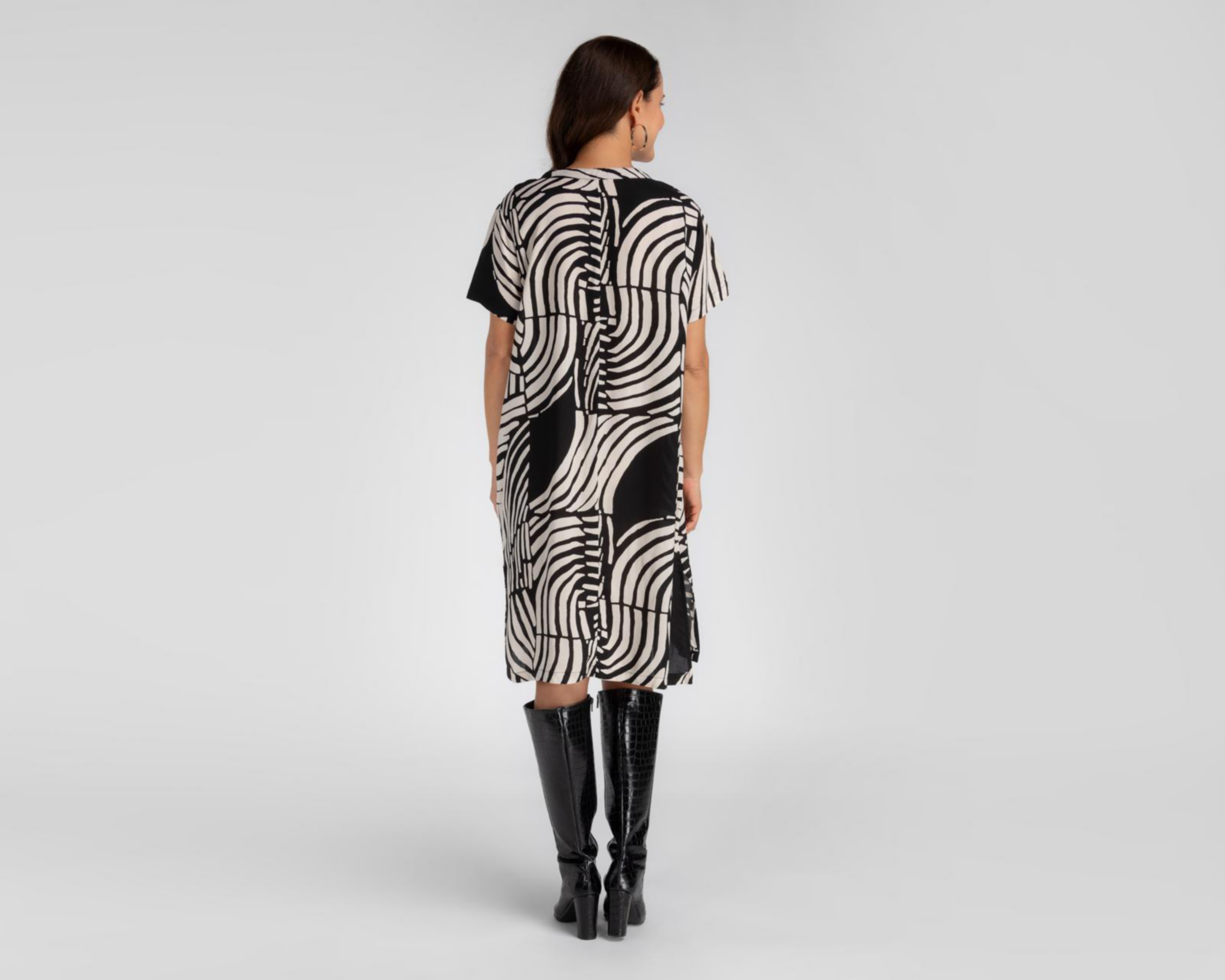 Foto 4 pulgar | Vestido Casual Sahara Manga Corta Escote V para Mujer