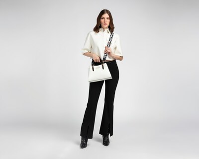 Foto 6 | Bolsa de Mano Guess Barger