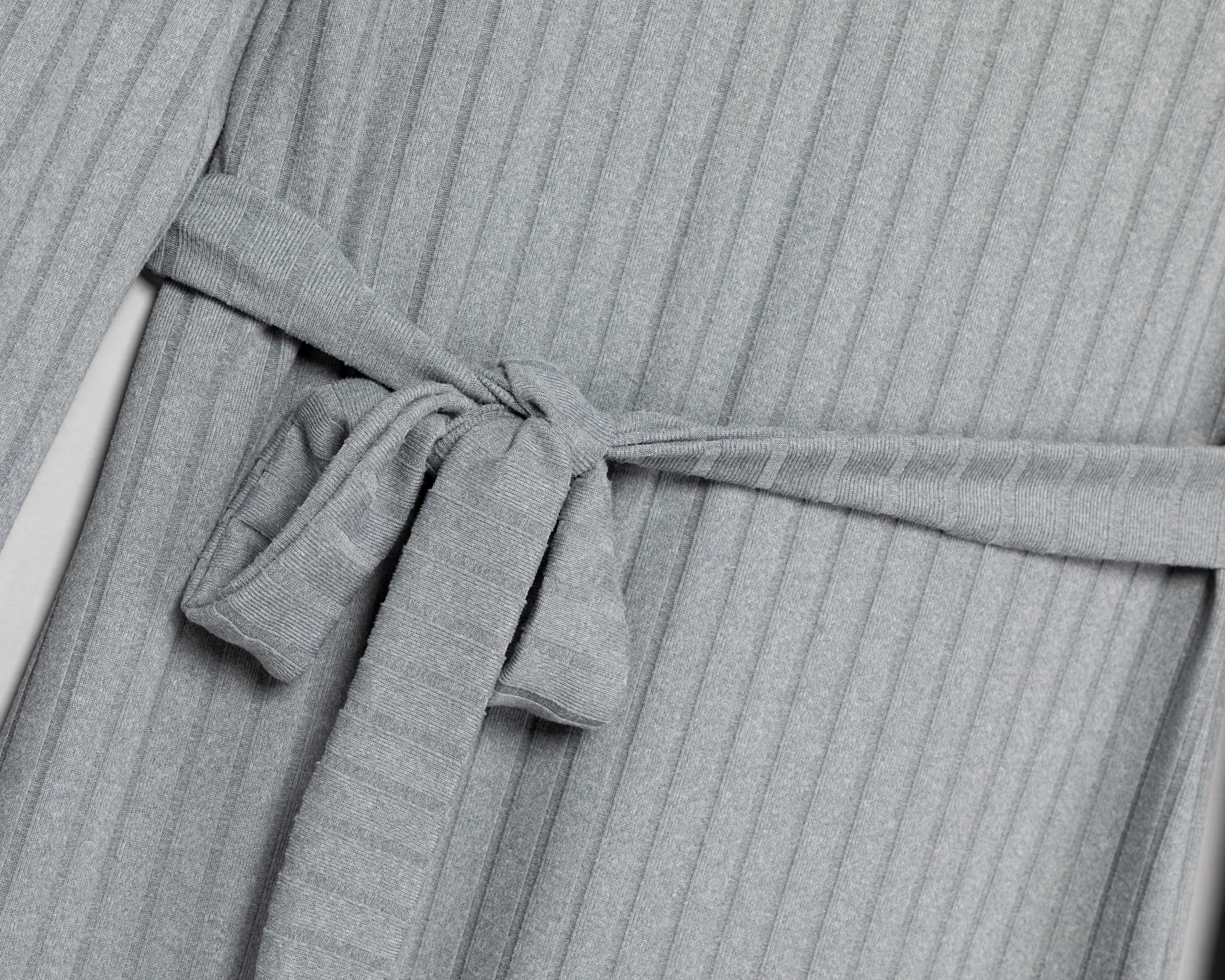 Foto 4 pulgar | Vestido Casual Sahara Manga Larga Gris Midi para Mujer