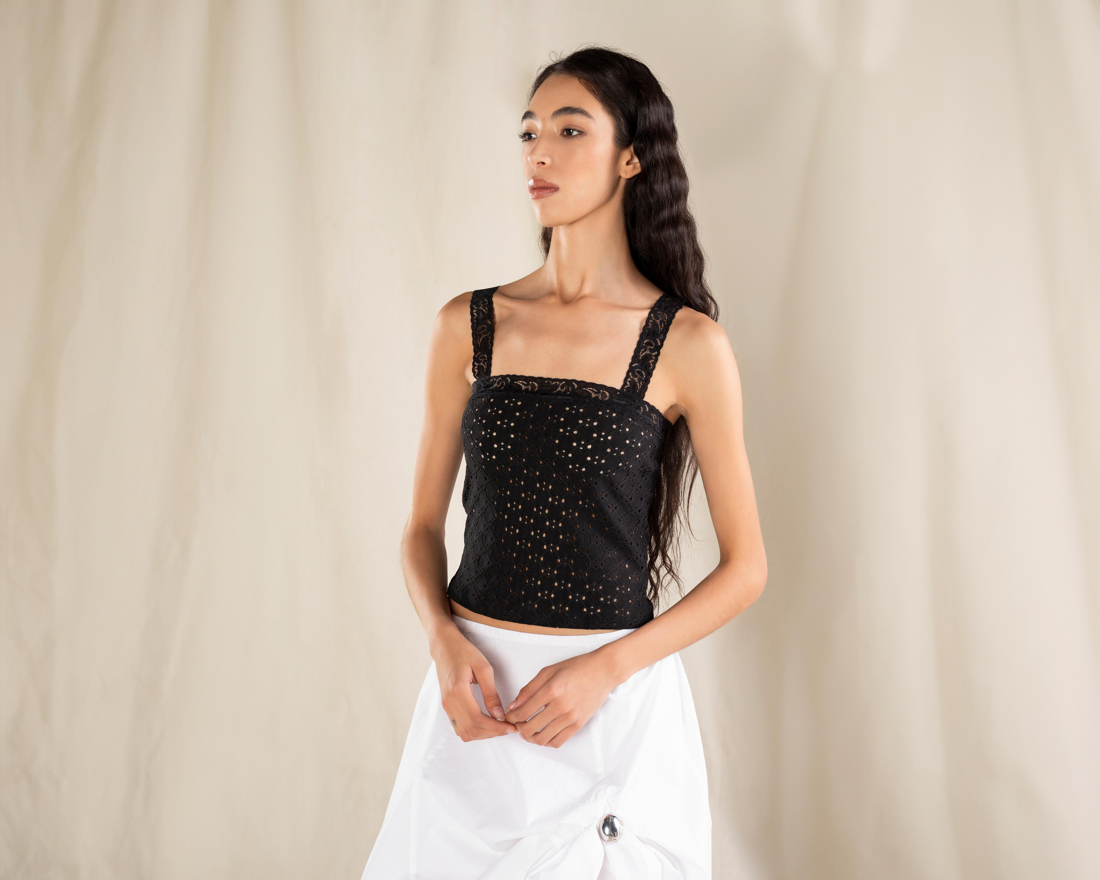 Foto 3 pulgar | Blusa con Eyelet Strona para Mujer
