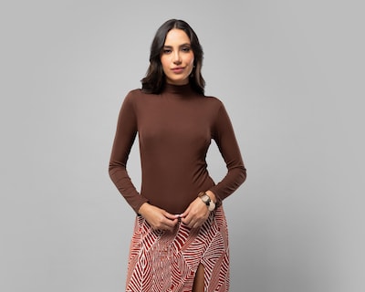 Foto 1 | Playera Jennifer Lopez Café para Mujer