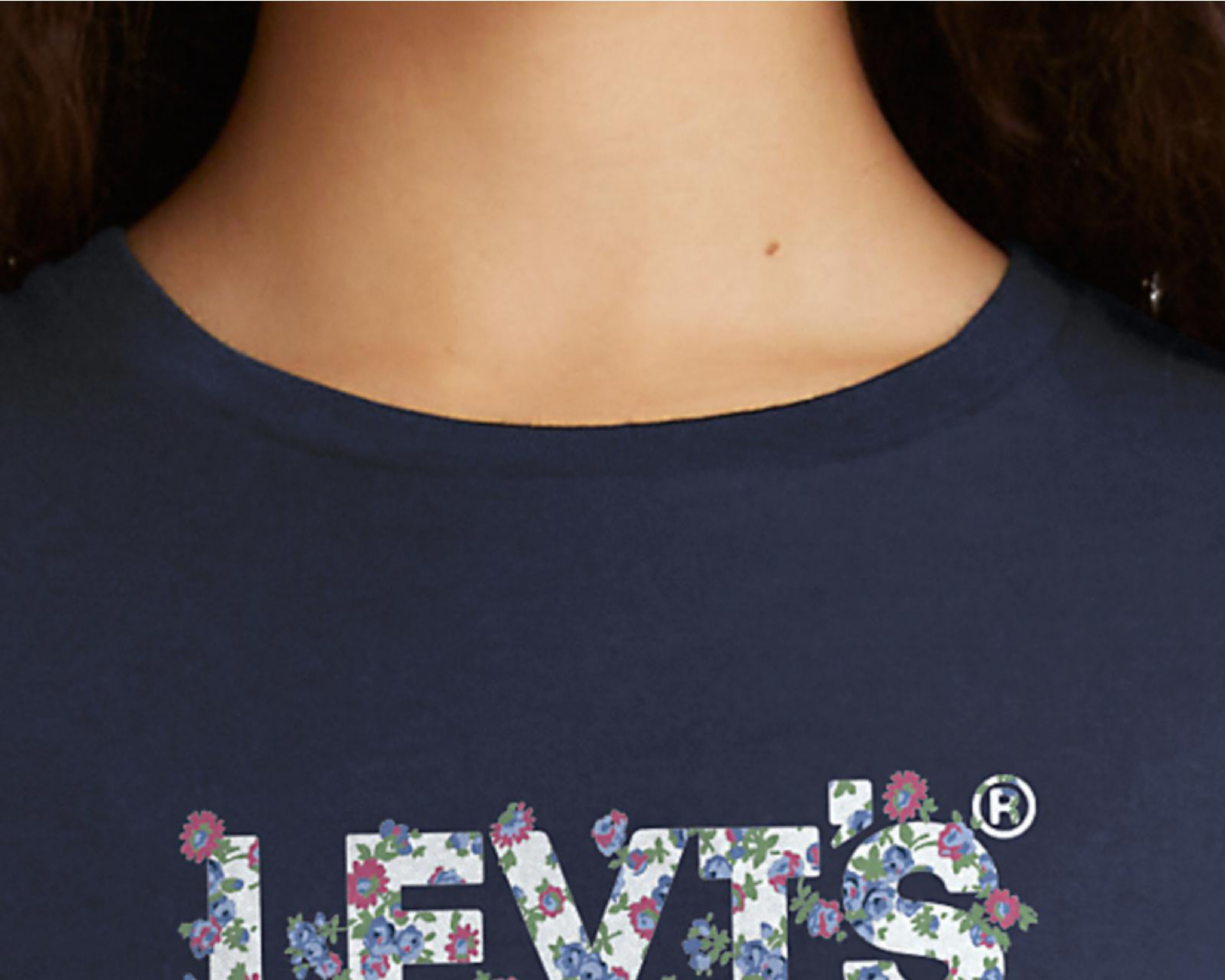 Foto 4 pulgar | Playera Levi's Manga Corta para Mujer