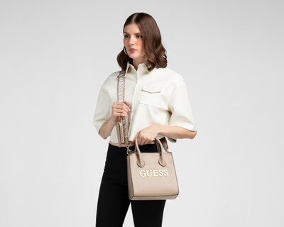 Foto 5 | Bolsa de Mano Guess Caracara con Monedero