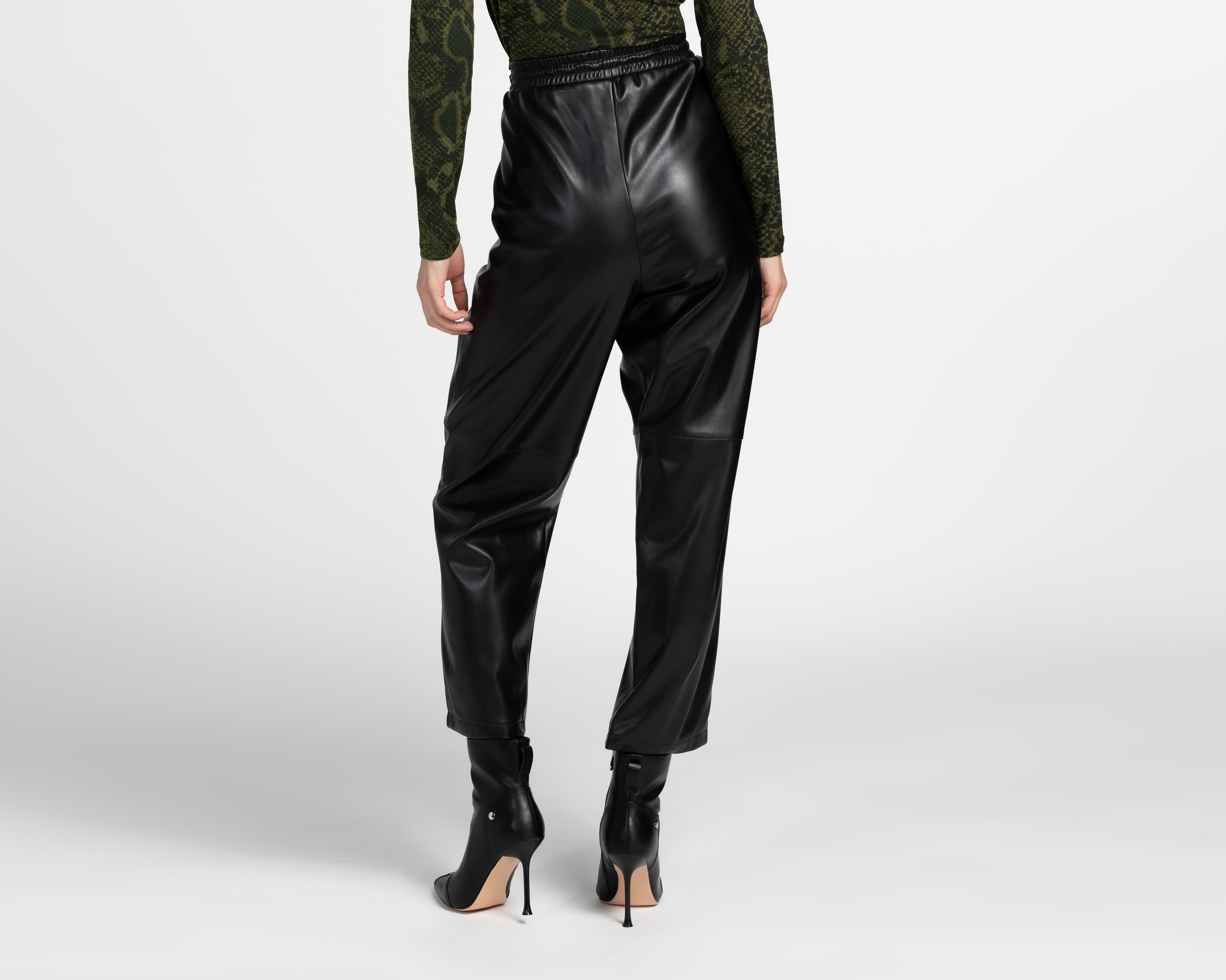 Foto 4 pulgar | Pantalón Sahara Negro para Mujer