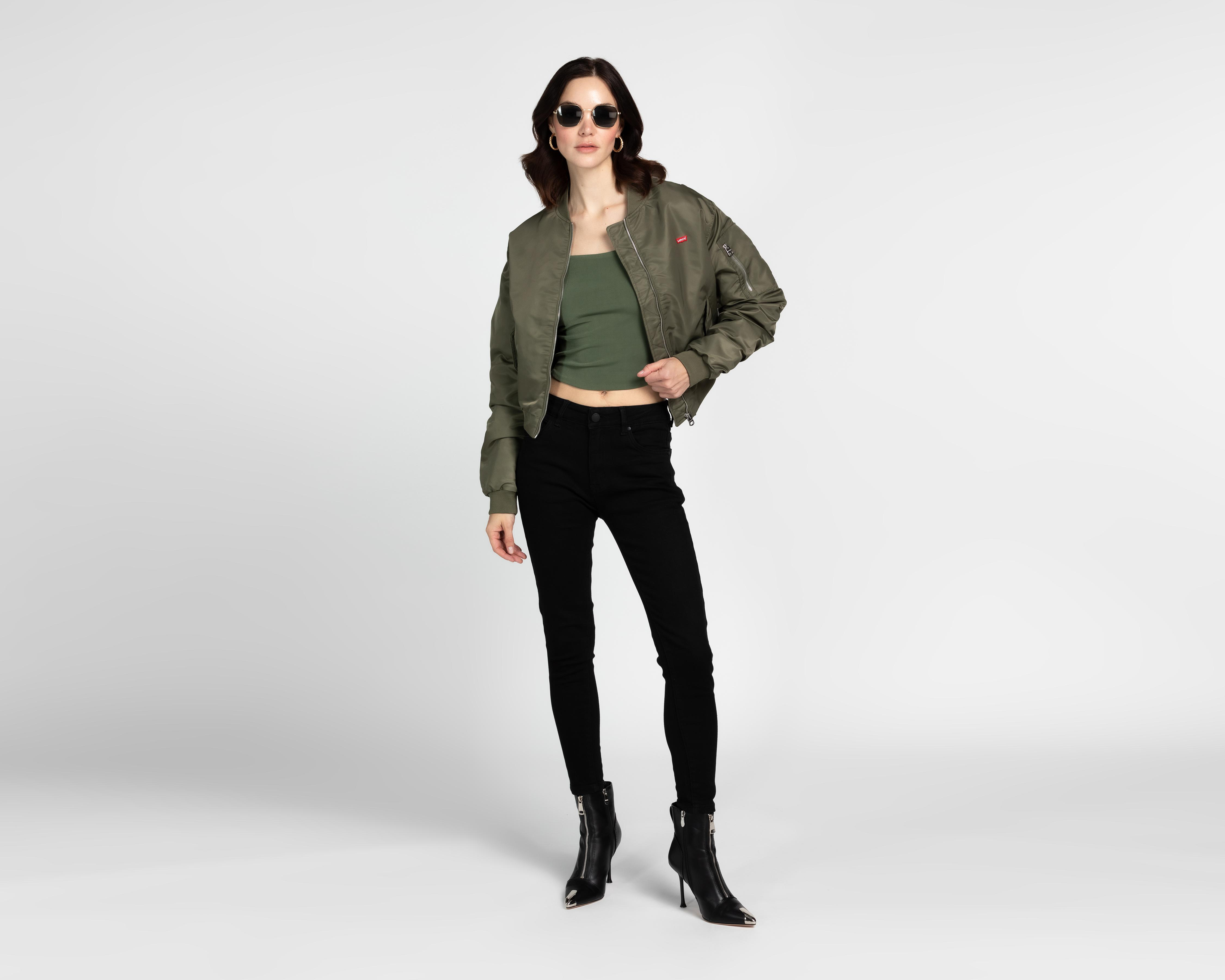 Foto 3 pulgar | Chamarra Verde Levi's para Mujer