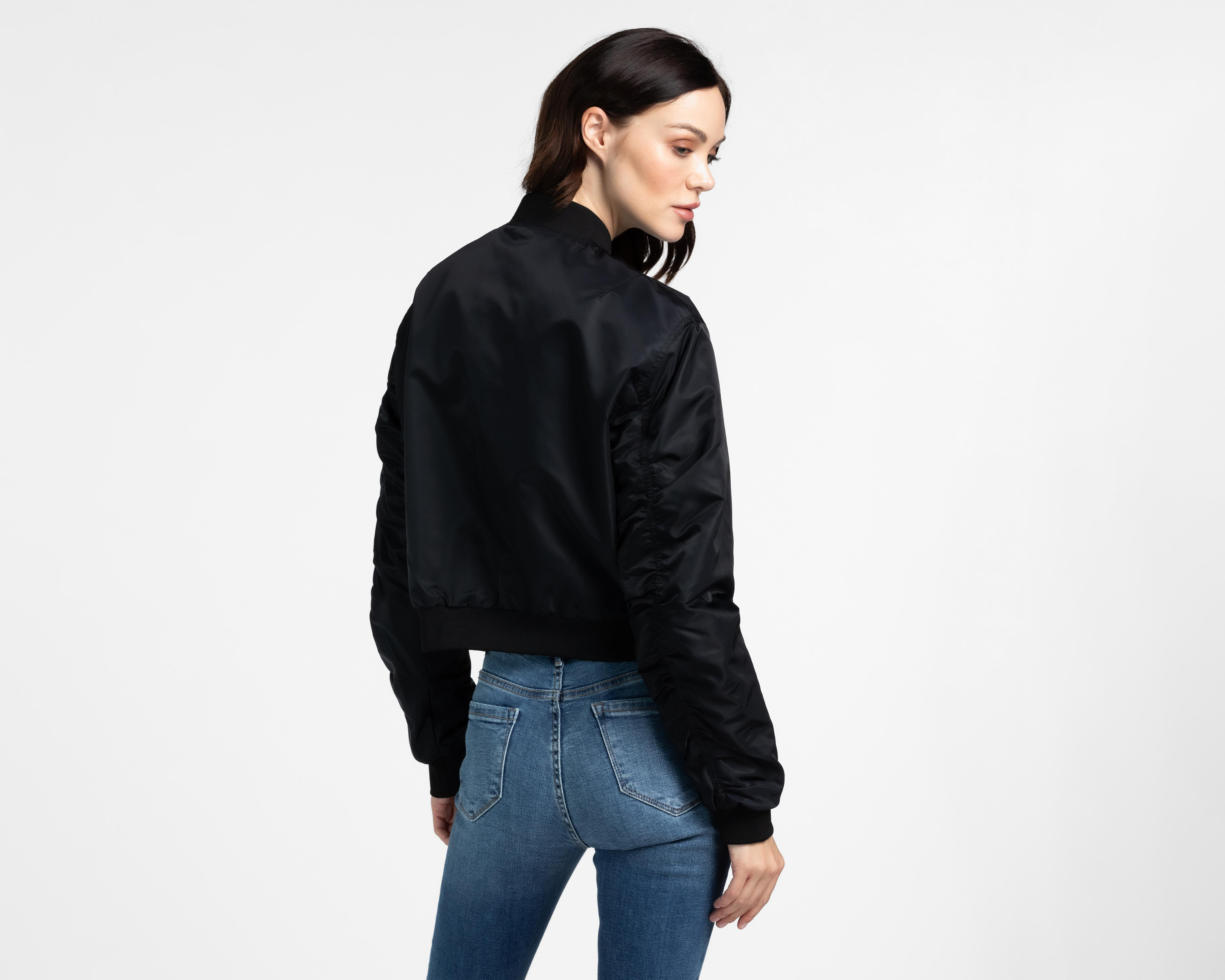 Foto 4 pulgar | Chamarra Negra Levi's para Mujer