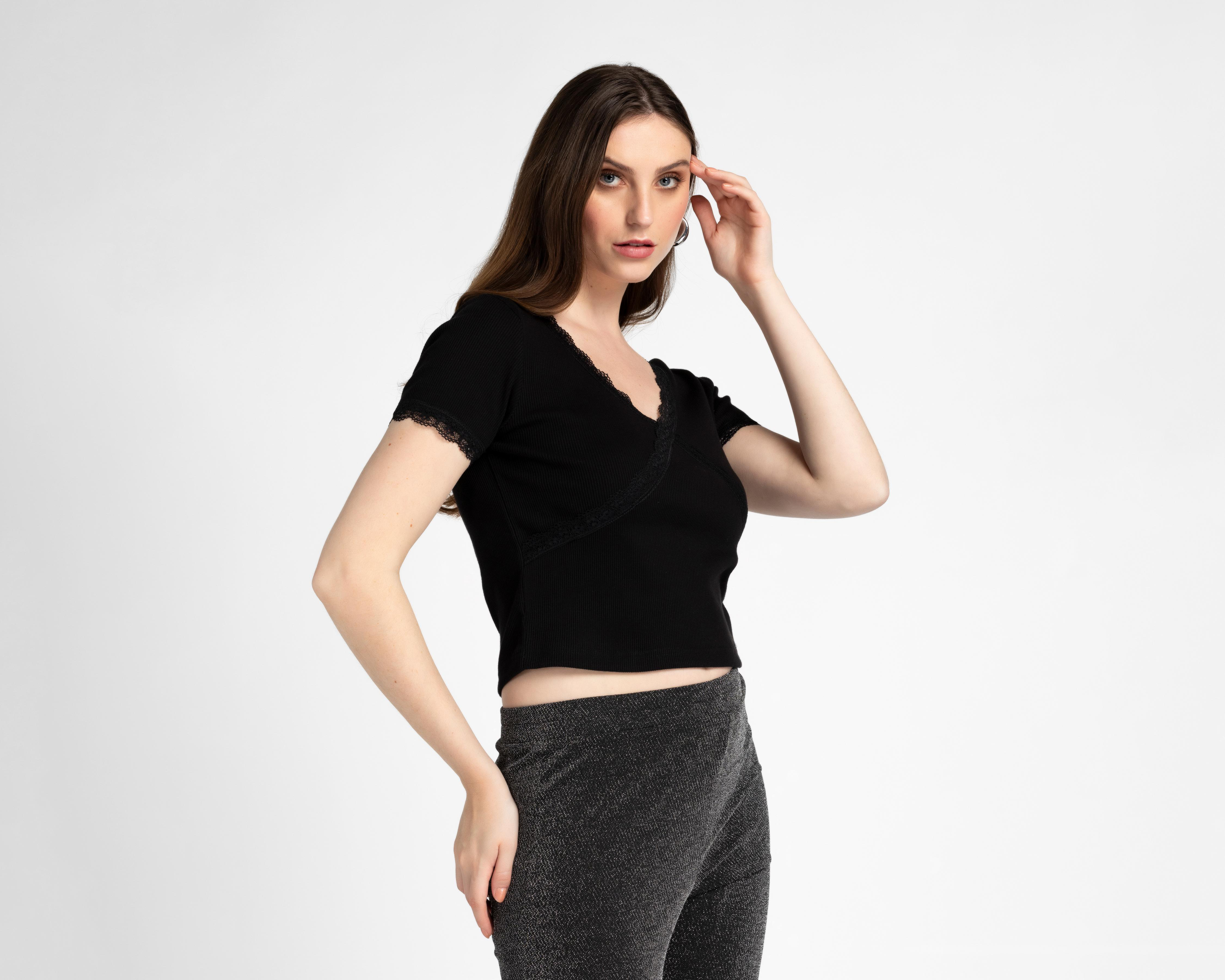 Playera Sahara con Encaje para Mujer $119