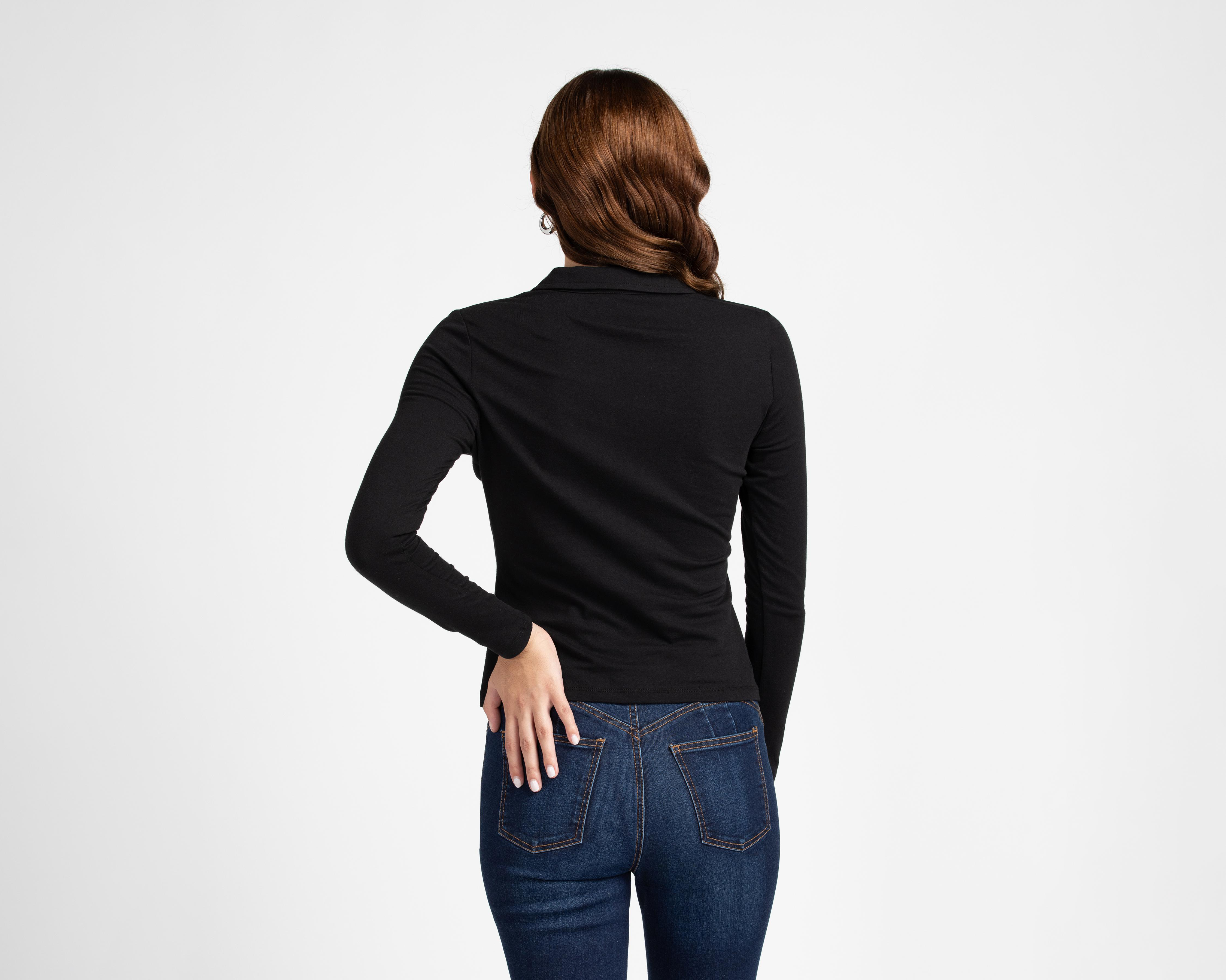 Foto 4 pulgar | Playera Polo Refill Cuello V Manga Larga Negra para Mujer