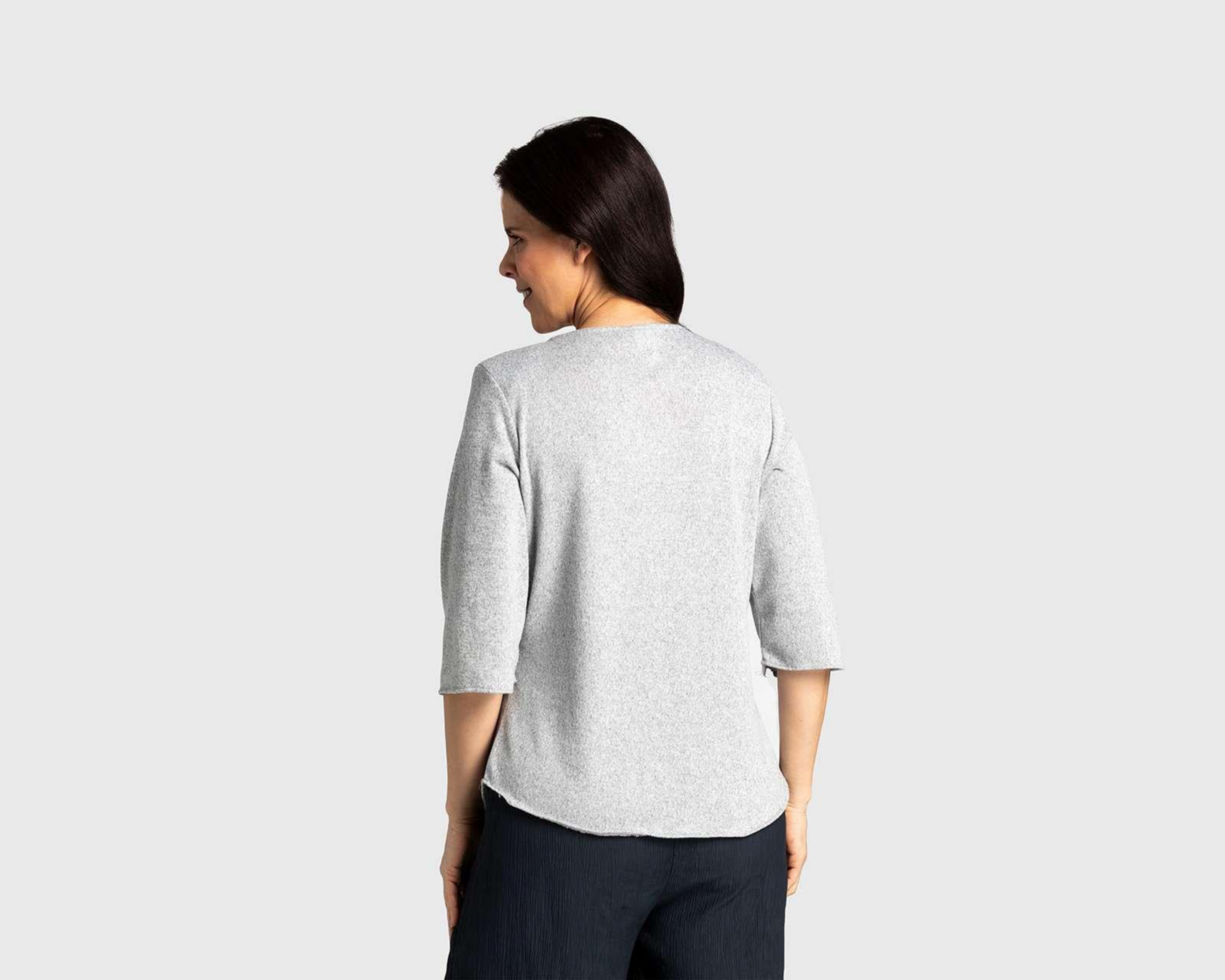Foto 3 | Blusa Paloma Gris con Collar