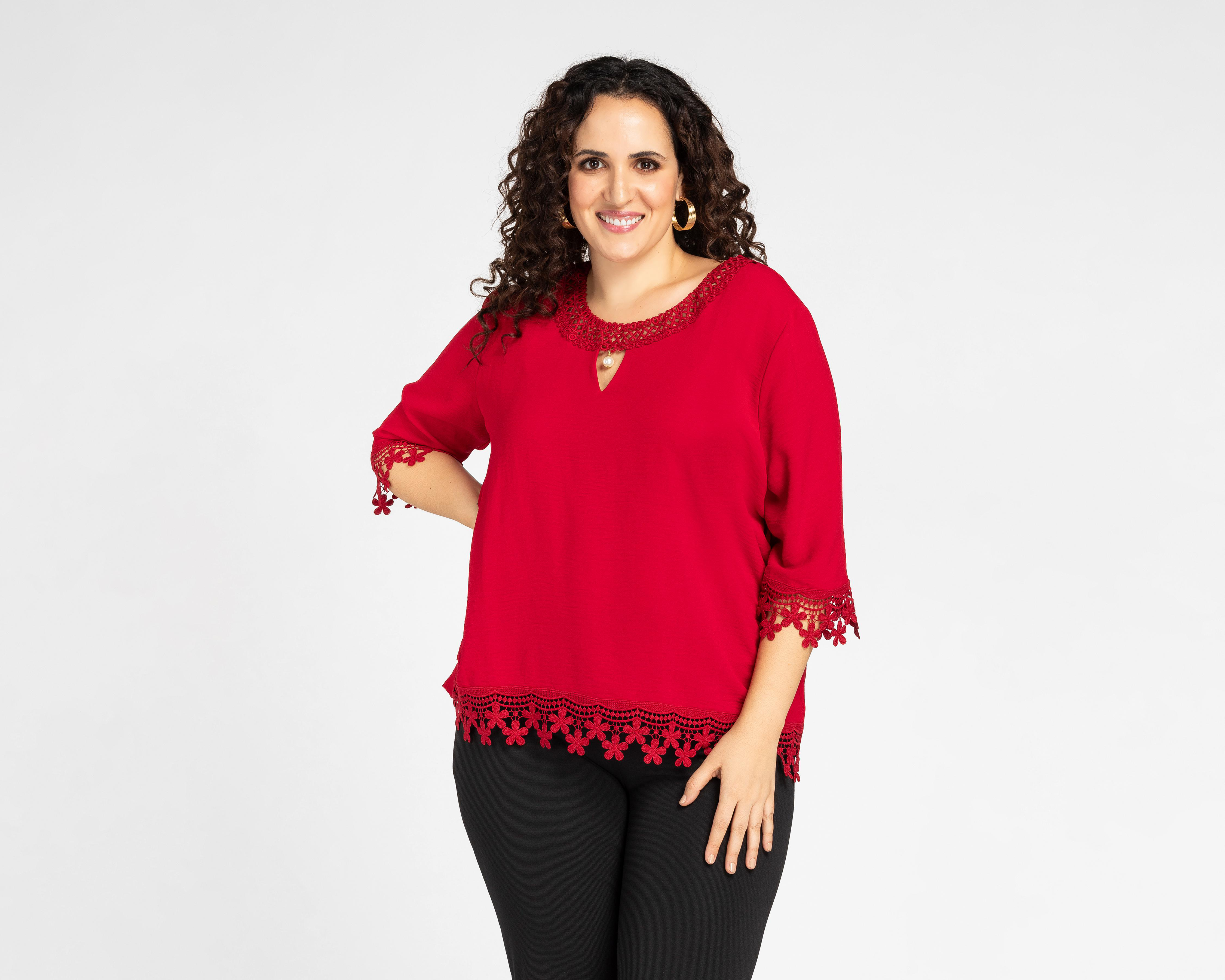 Blusa Lady Sun Manga Corta con Bordado $279