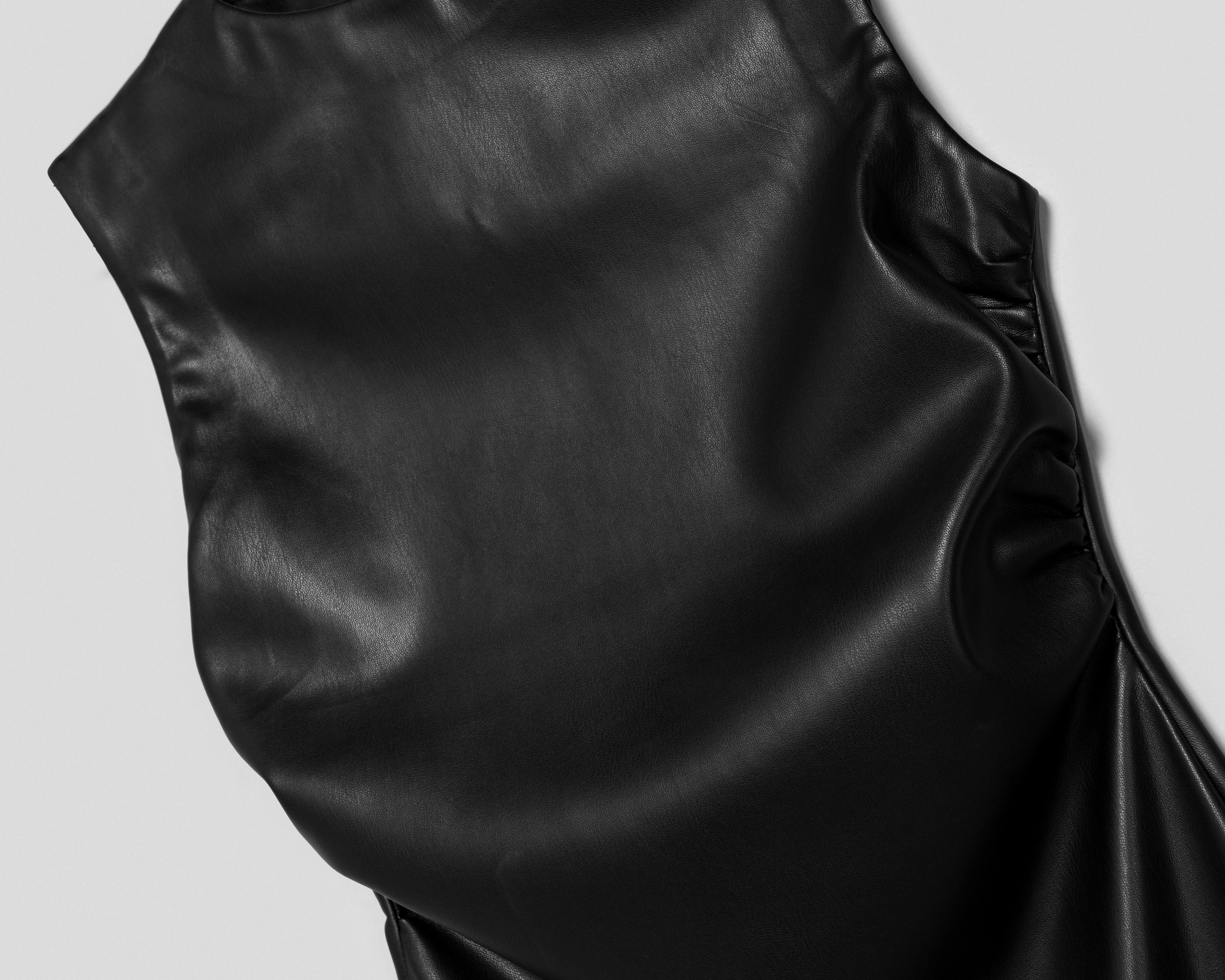 Foto 4 pulgar | Vestido Casual Strona Negro sin Mangas Corto para Mujer