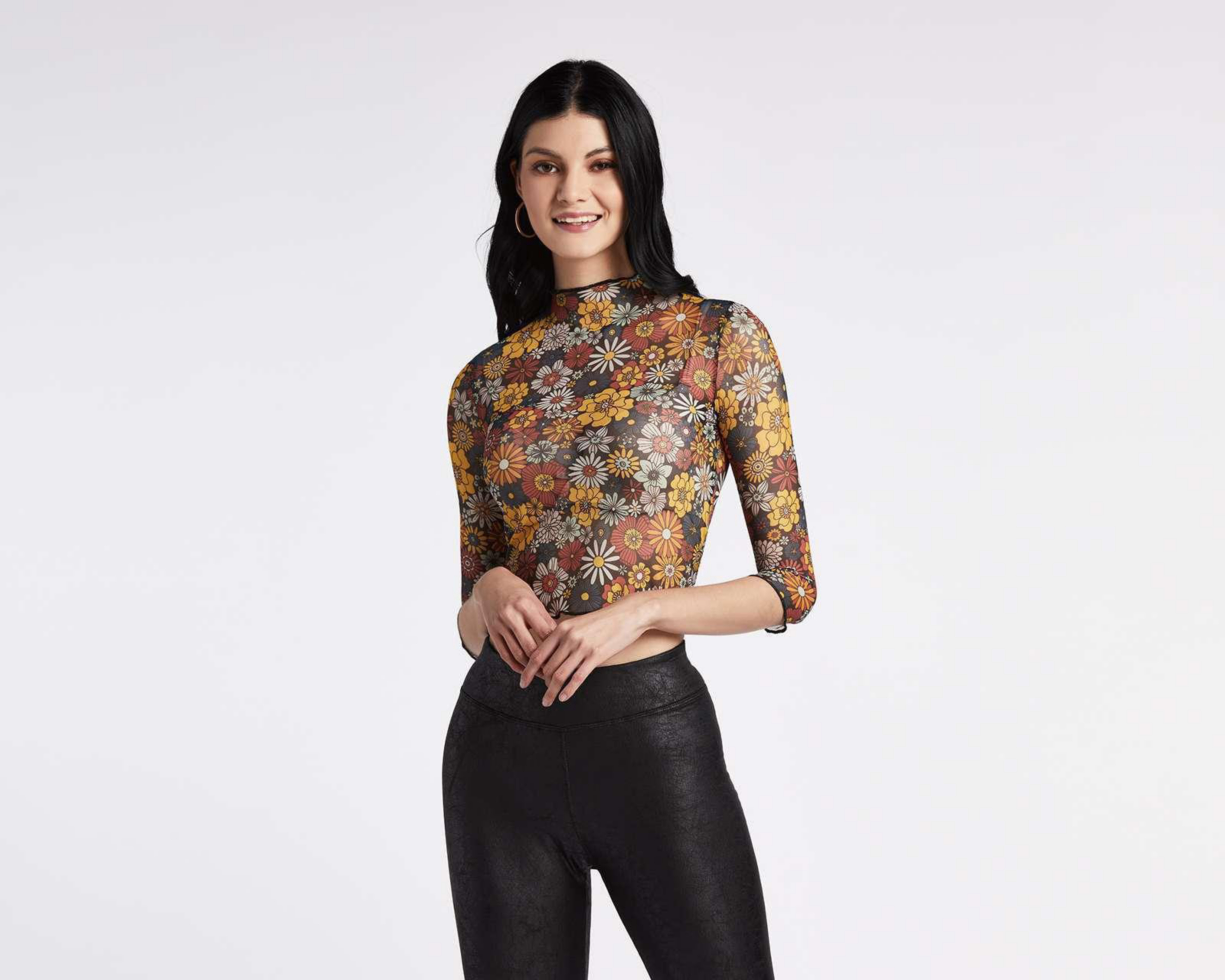 Foto 2 pulgar | Playera Thinner Floral Manga 3/4