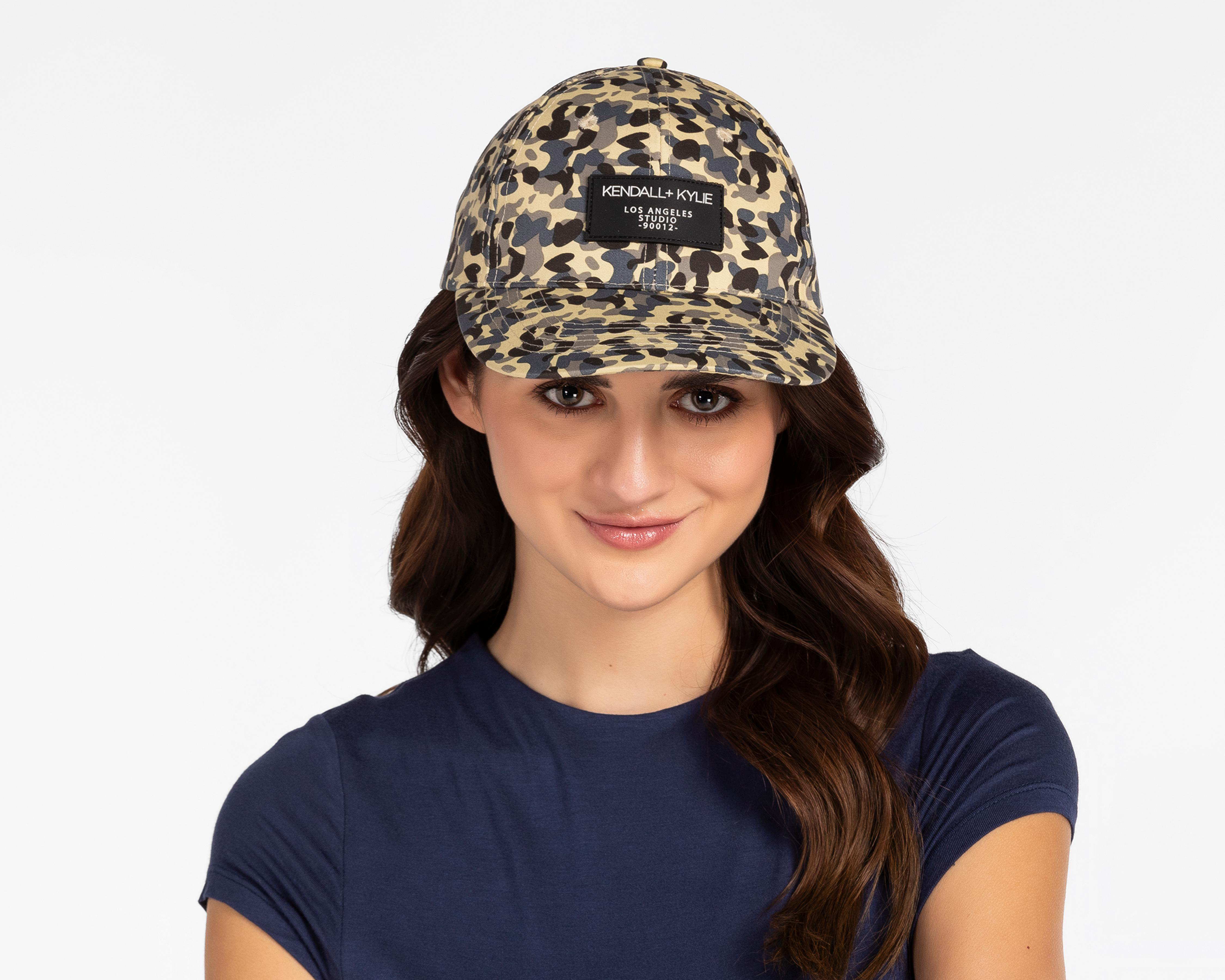 Foto 6 pulgar | Gorra Kendall + Kylie