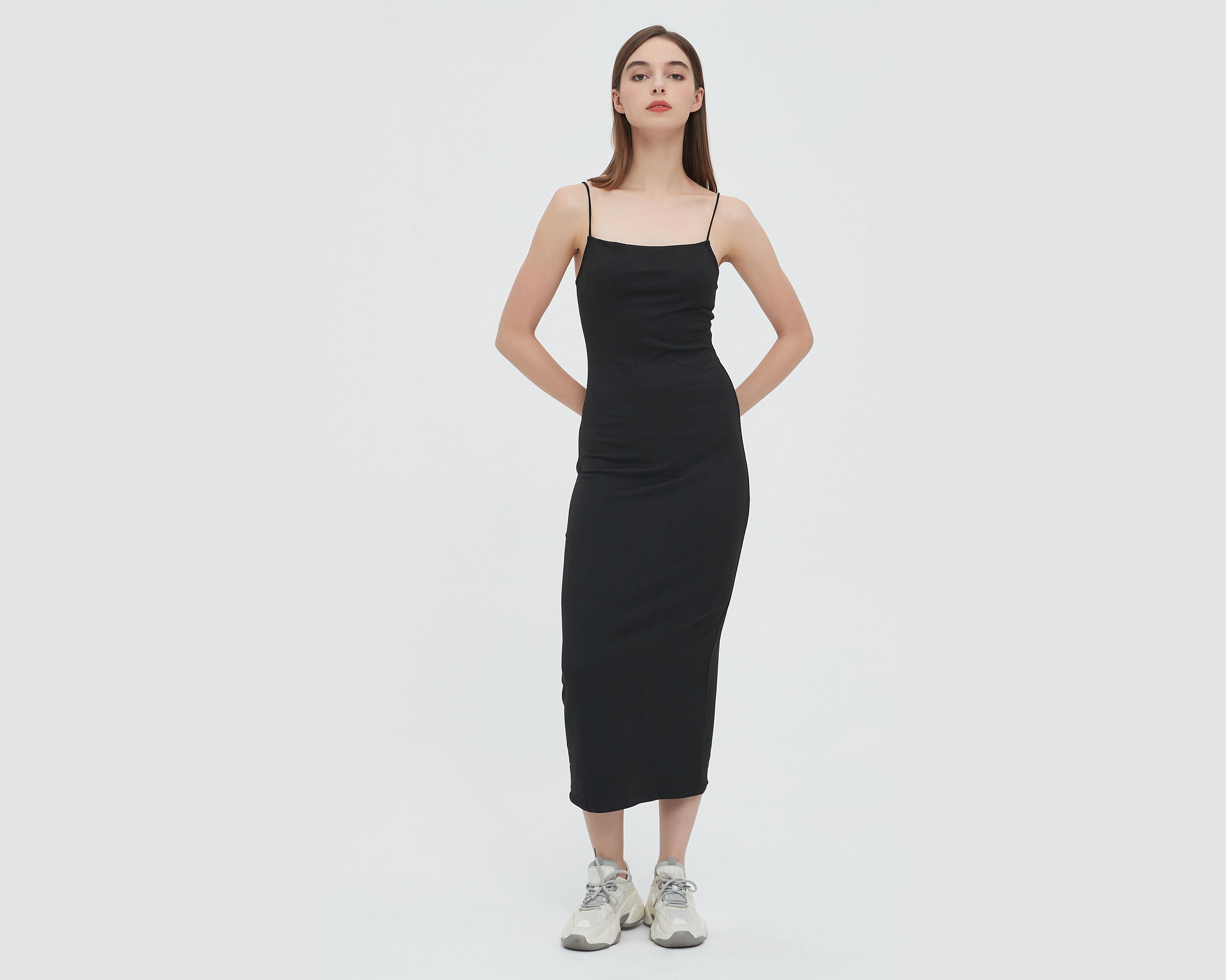 Foto 1 | Vestido Refill Casual Negro con Tirantes
