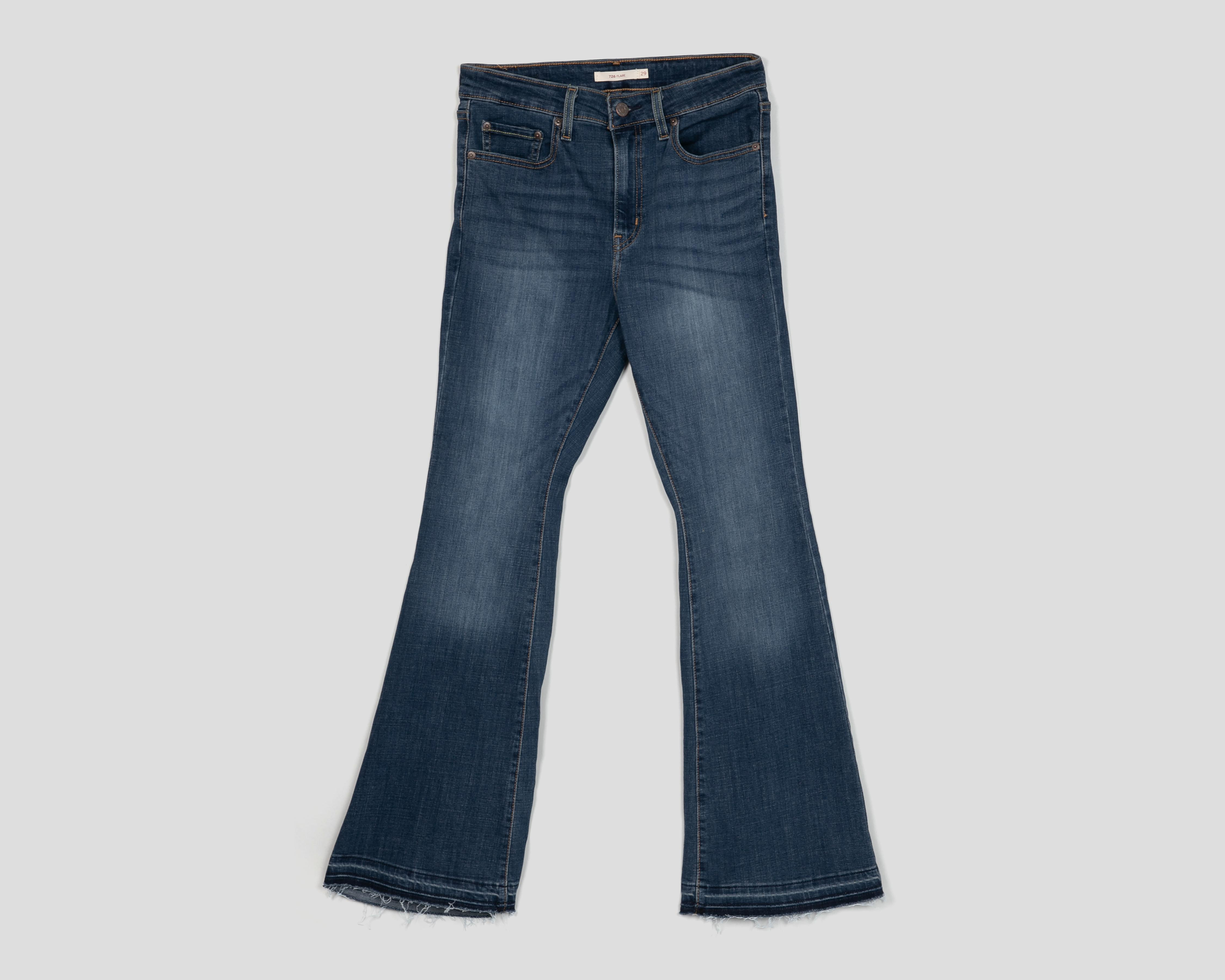 Foto 2 pulgar | Jeans Flare Levi´s 726 High Rise para Mujer