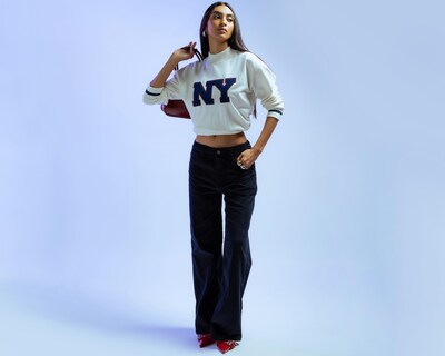 Foto 1 | Sudadera Cuello Alto Strona para Mujer