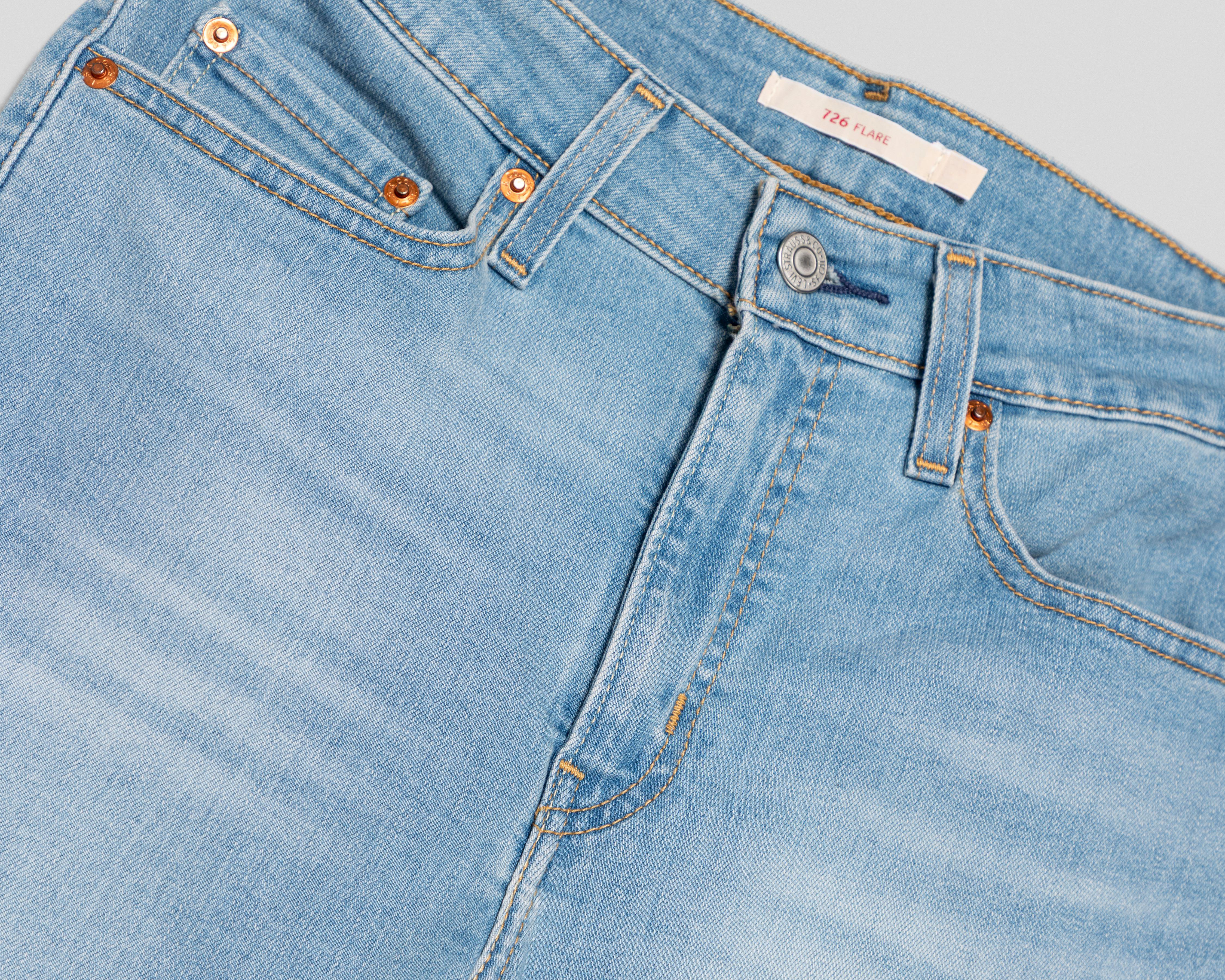 Foto 4 pulgar | Jeans Flare Levi's 726 para Mujer