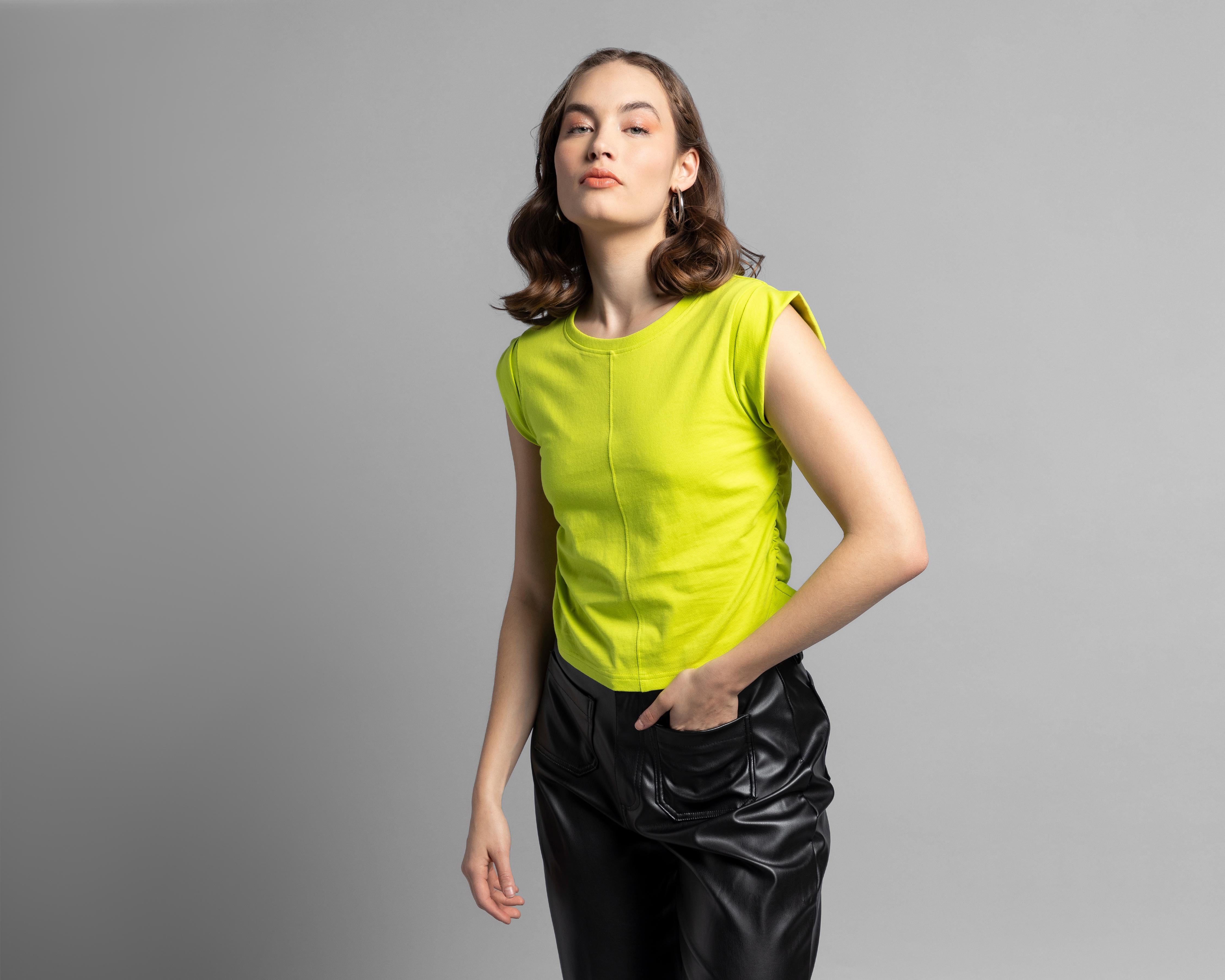 Blusa Thinner sin Manga con Resorte en los Costados
