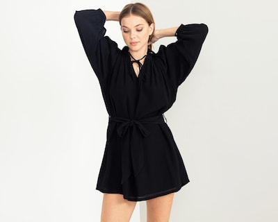 Foto 1 | Vestido Casual HYFVE Corto Negro Escote V