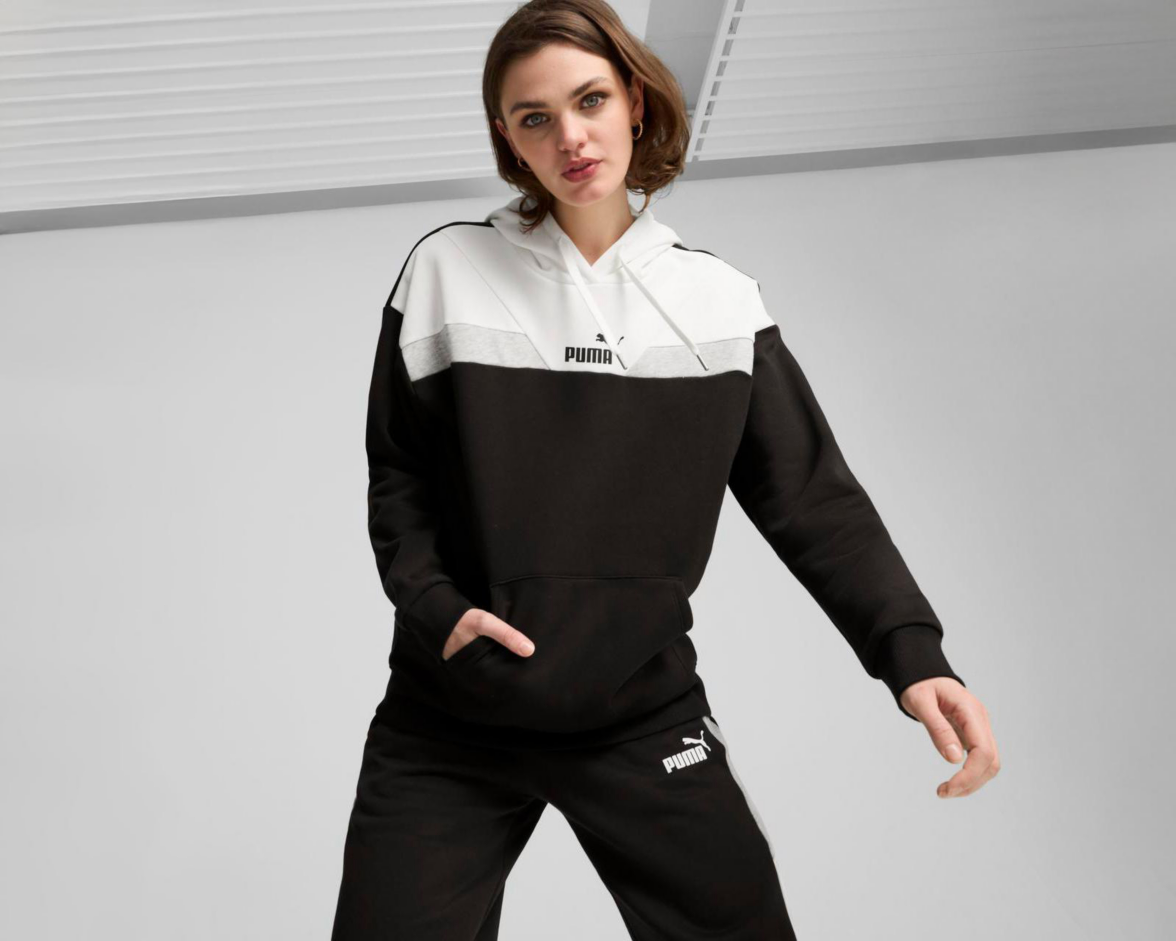 Foto 3 | Sudadera Puma con Capucha para Mujer