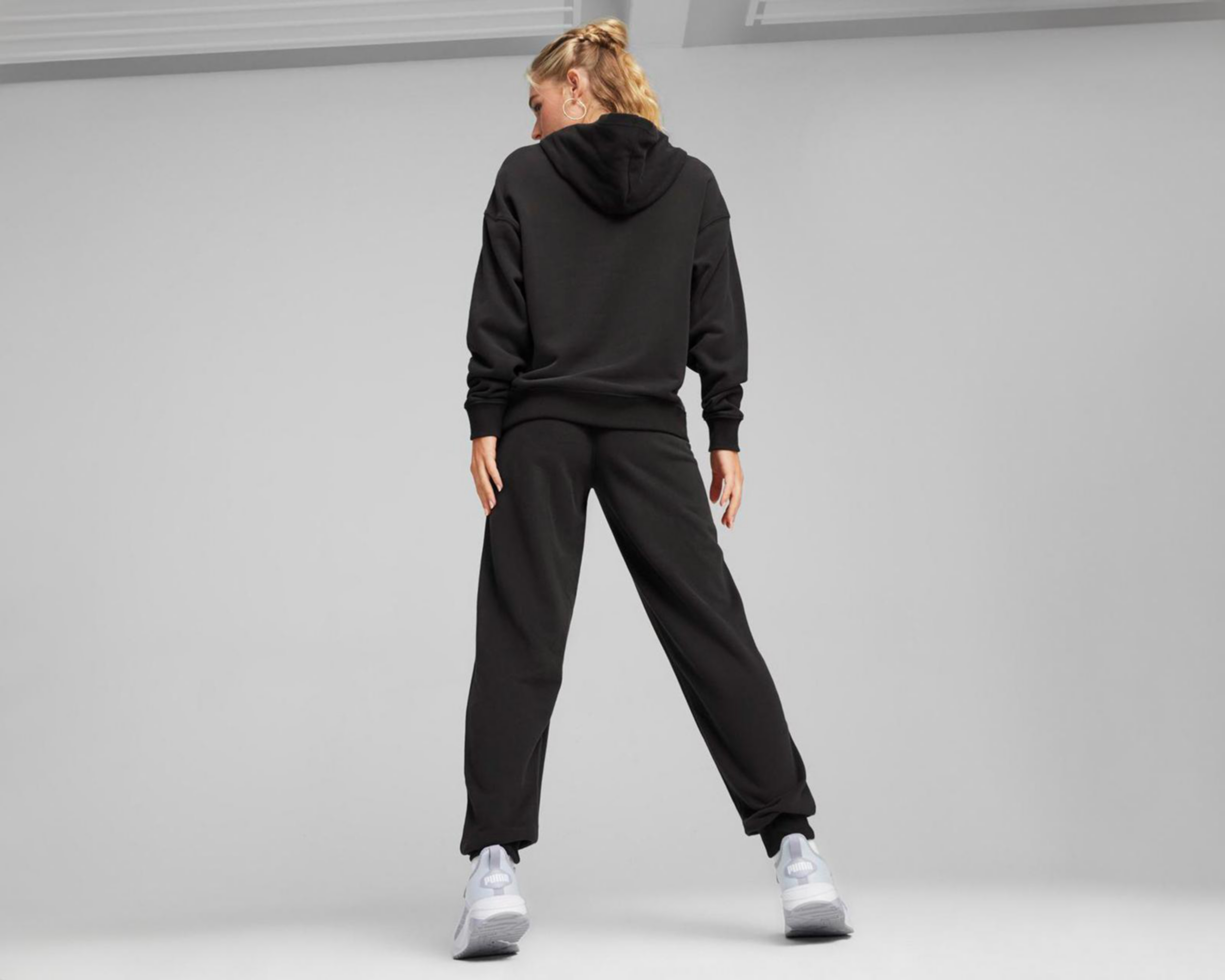 Foto 5 pulgar | Sudadera y Pants Puma Loungewear Suit de Entrenamiento para Mujer
