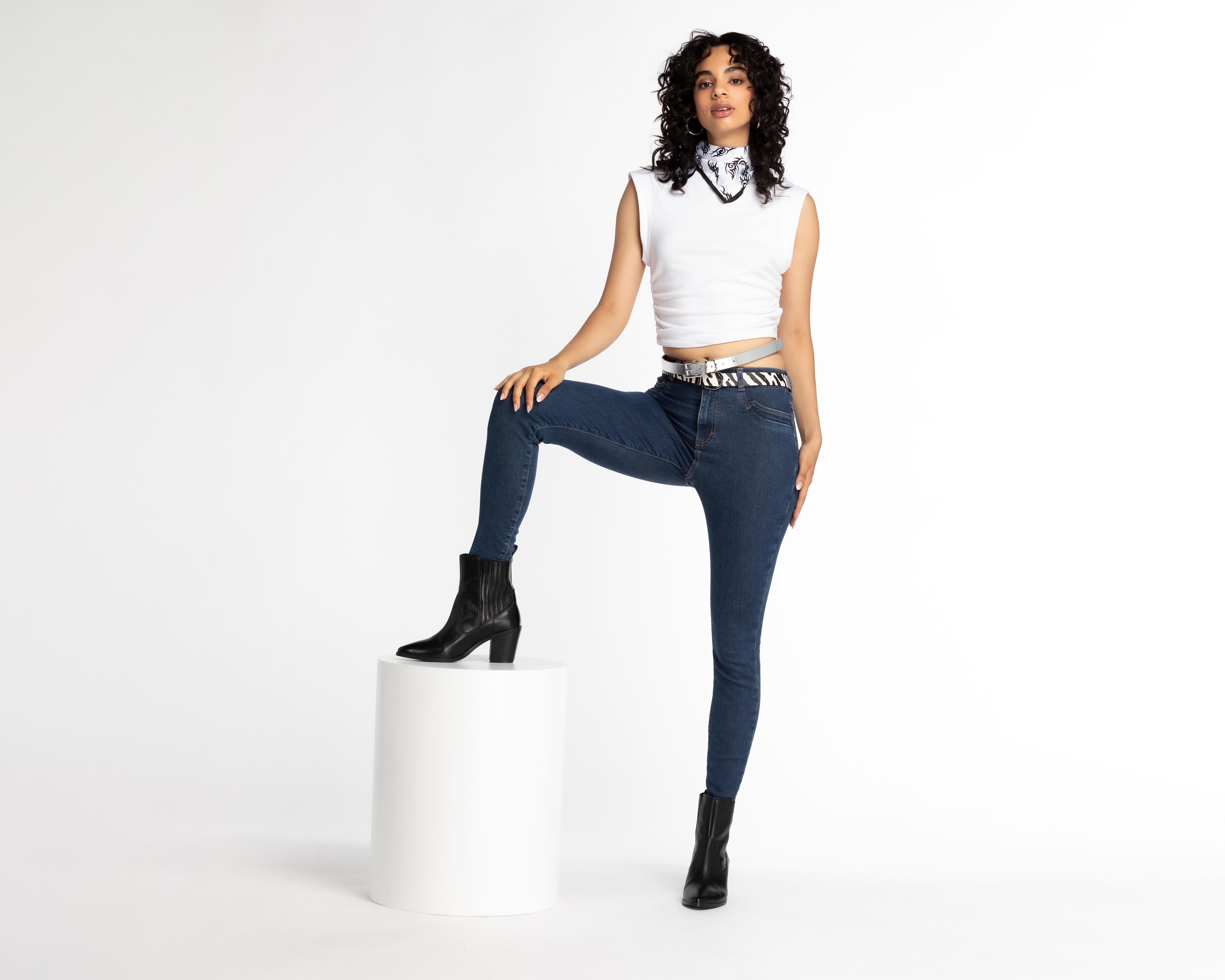 Foto 3 pulgar | Jeans Skinny Refill para Mujer