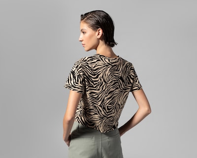 Foto 3 | Playera Thinner Manga Corta con Estampado para Mujer