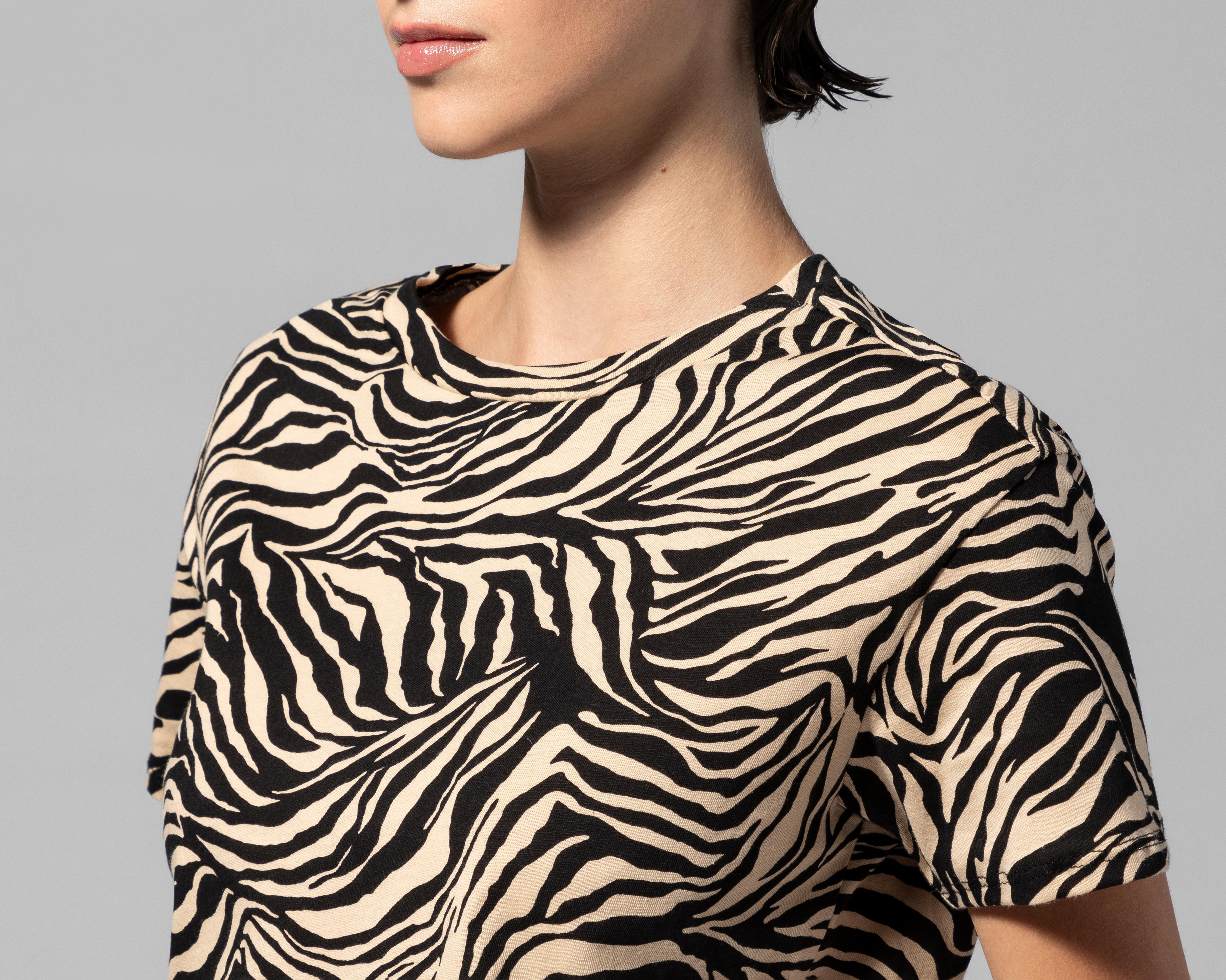 Foto 4 | Playera Thinner Manga Corta con Estampado para Mujer