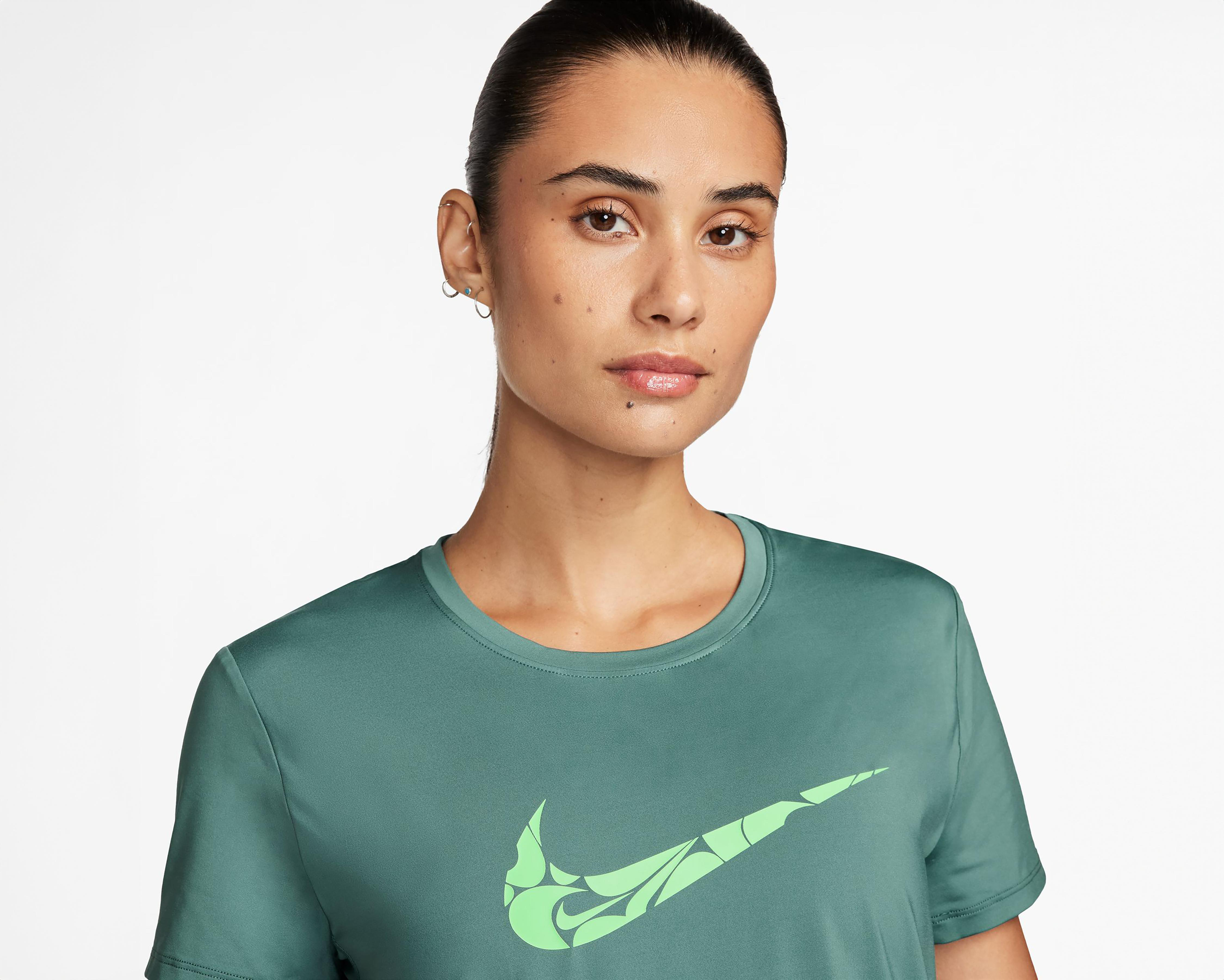 Foto 4 pulgar | Playera de Entrenamiento Nike Dri-FIT para Mujer