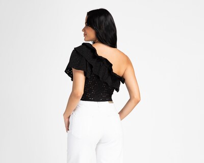 Foto 3 | Blusa Jennifer Lopez Hombro Descubierto con Holanes