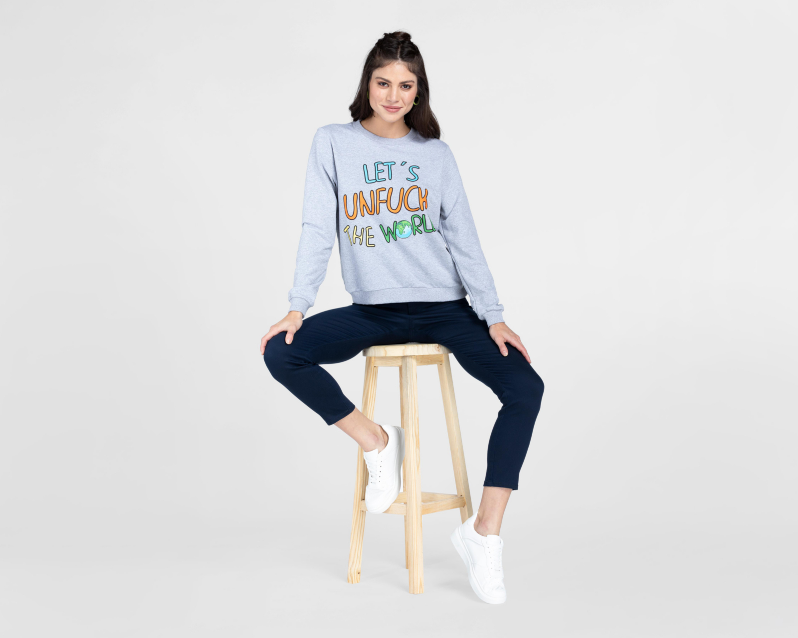 Foto 2 | Sudadera Refill Gris con Estampado