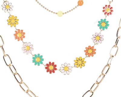 Foto 3 | Collar Sahara con Flores Dorado 3 Piezas