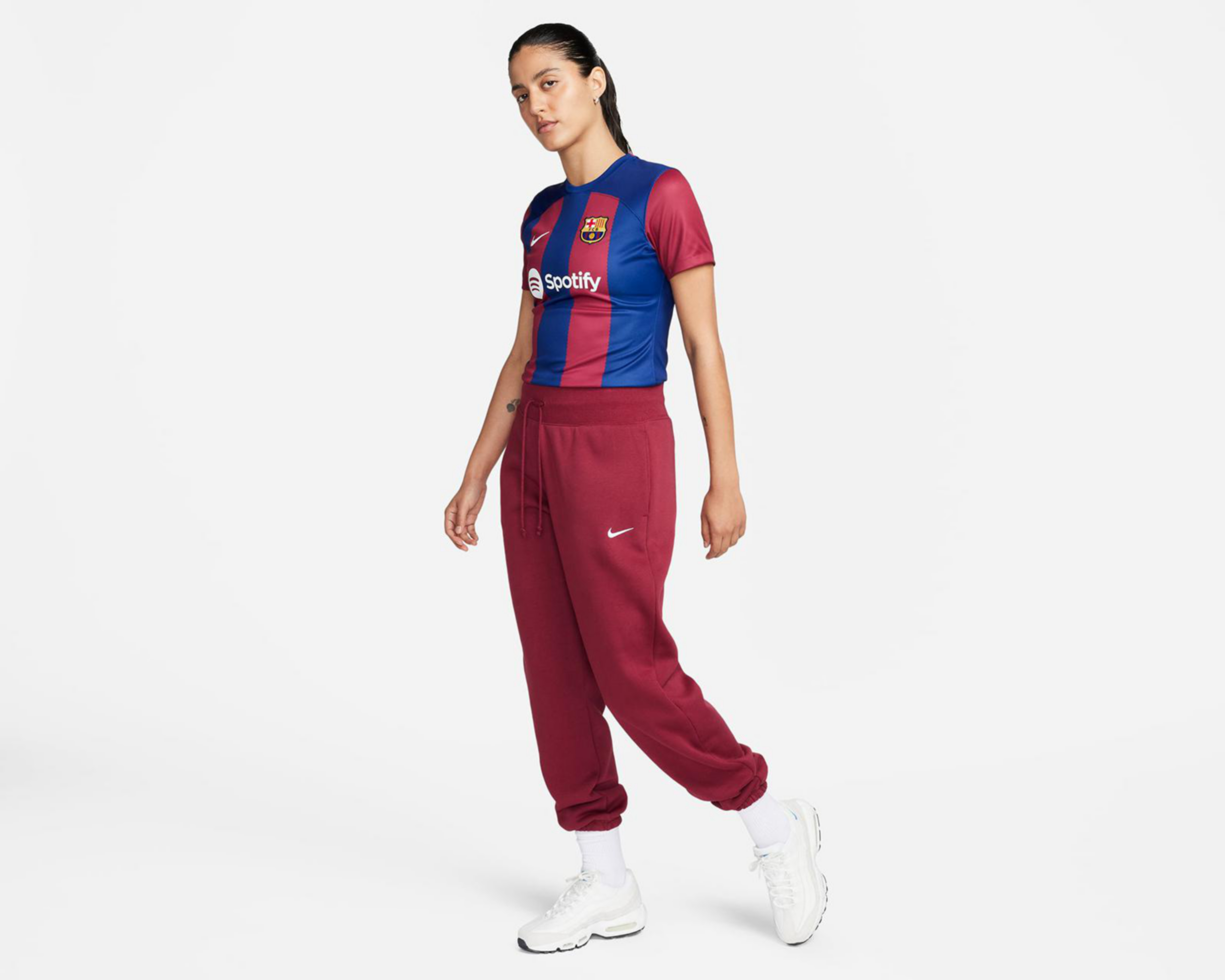 Foto 4 pulgar | Jersey Nike FC Barcelona Local 2023/24 para Mujer