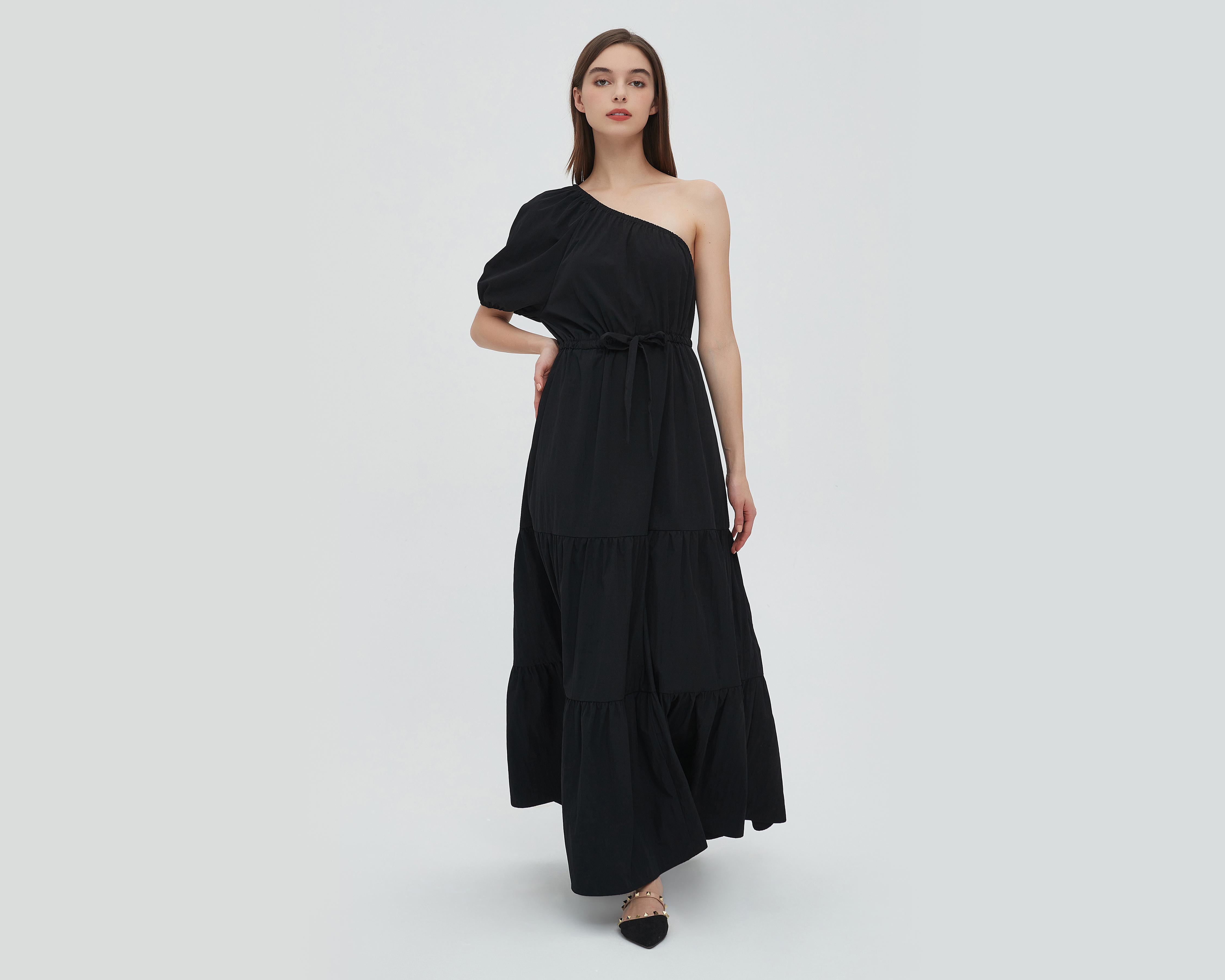 Vestido Sahara de Noche Negro a un Hombro $419