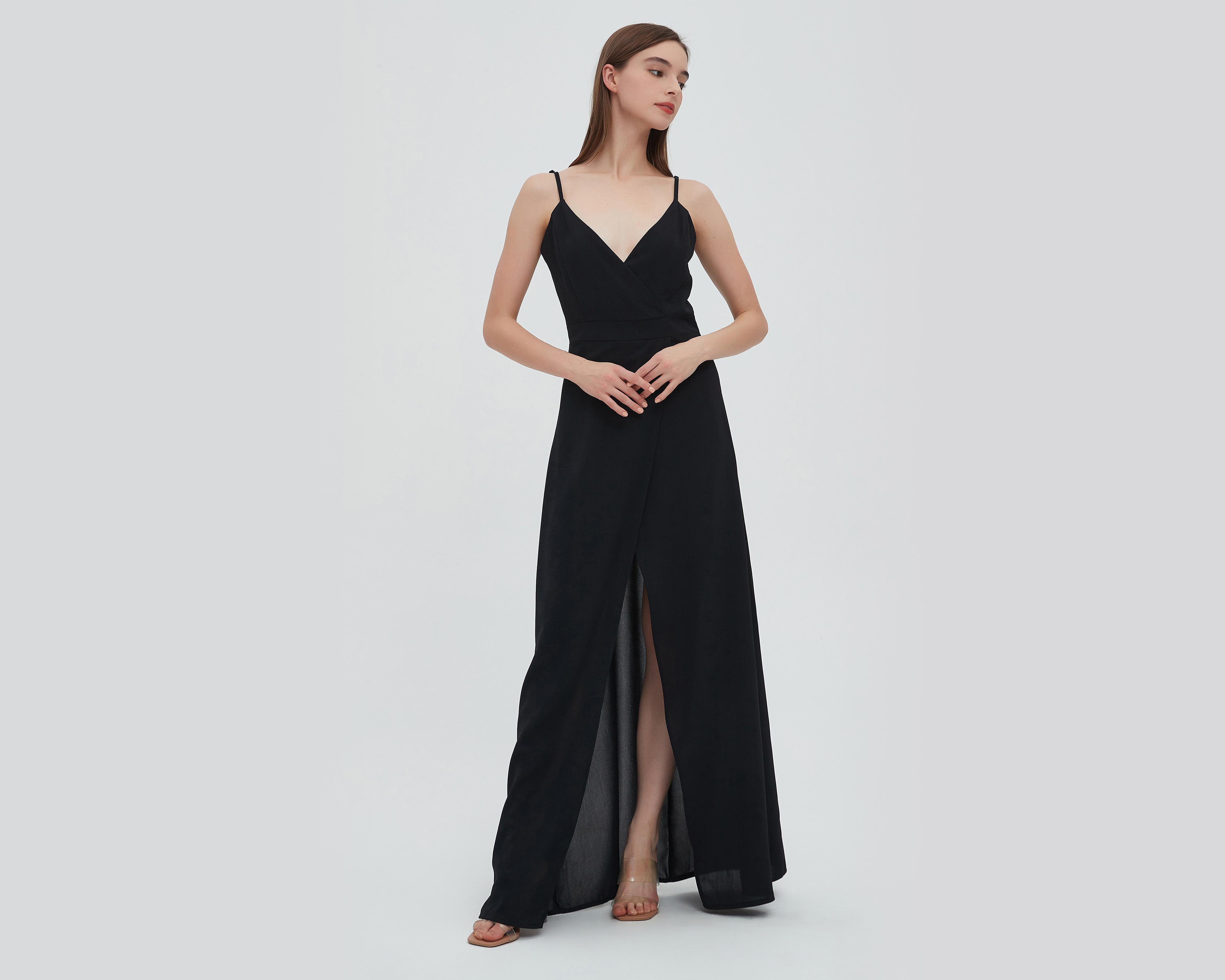 Foto 2 | Vestido Sahara de Noche Negro con Tirantes